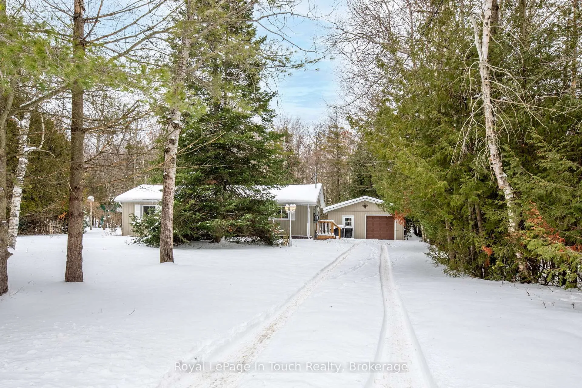 Photo 10 of 2198 Champlain Road, Tiny, Rural Tiny — HOMEH