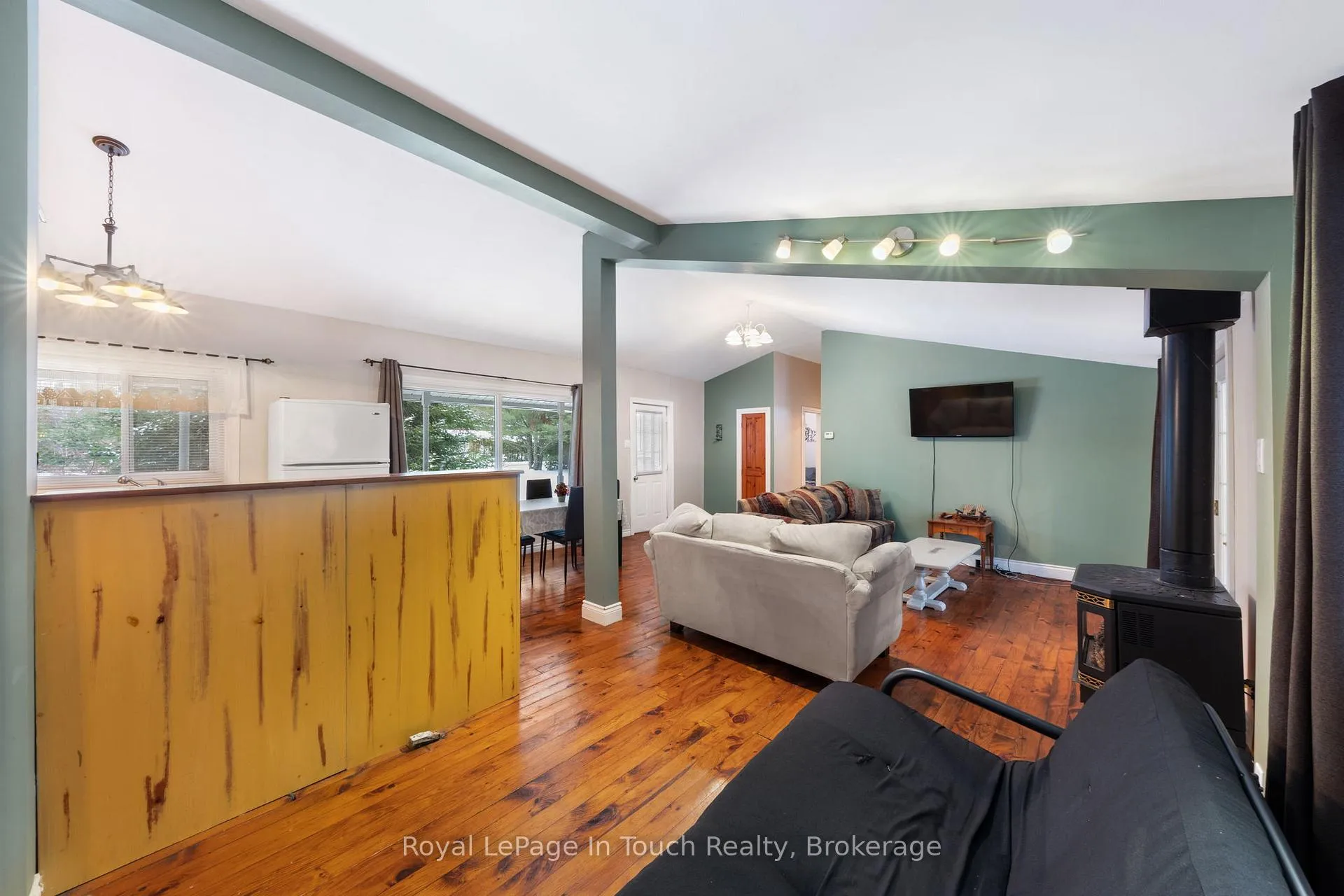 Photo 38 of 2198 Champlain Road, Tiny, Rural Tiny — HOMEH