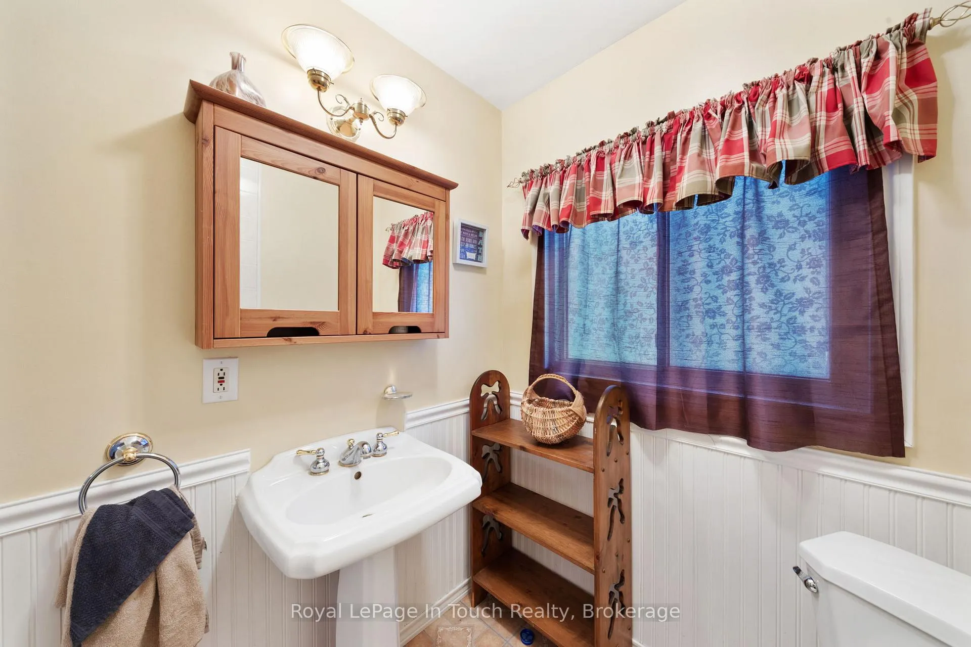 Photo 76 of 2198 Champlain Road, Tiny, Rural Tiny — HOMEH