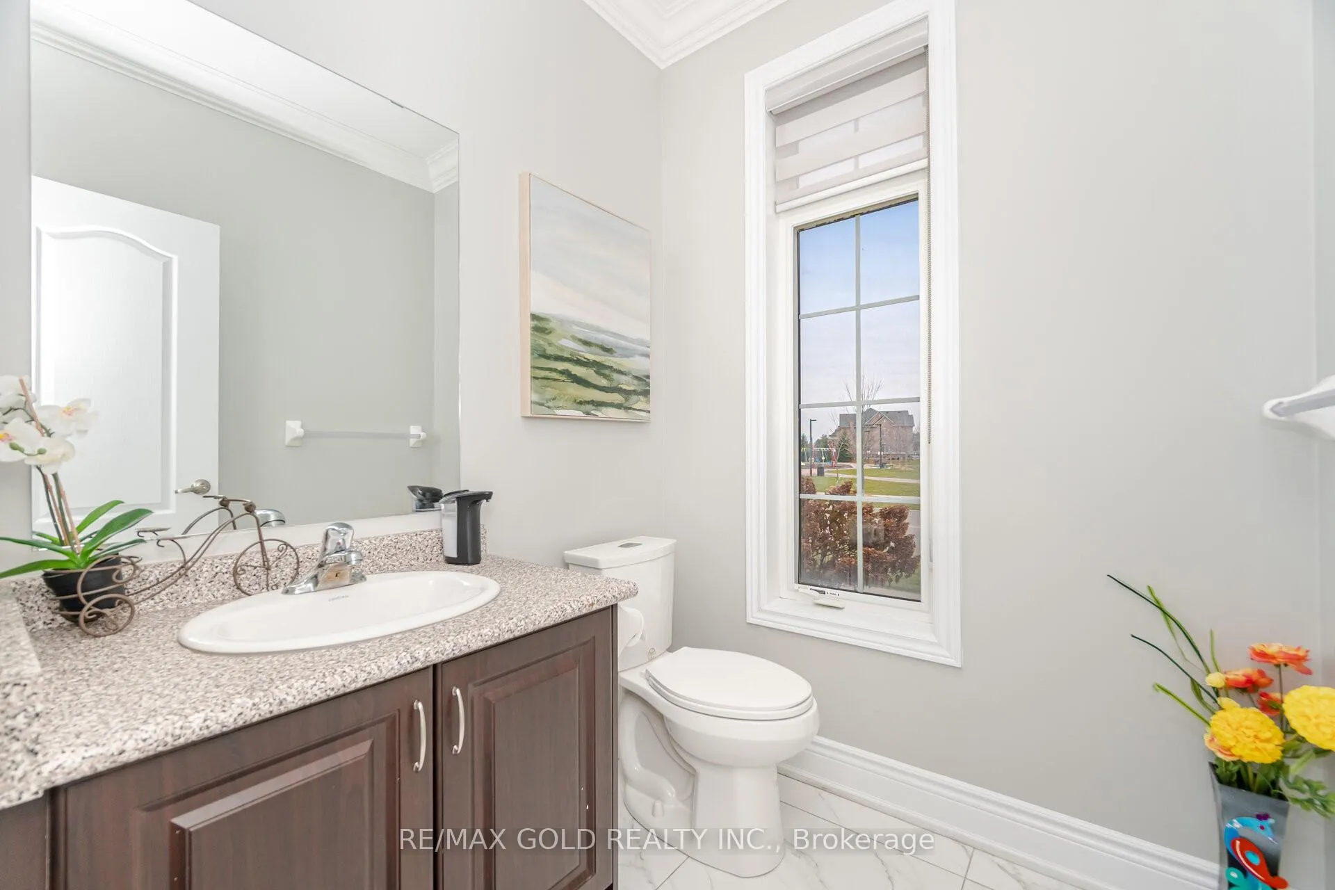 Photo 14 of 1 Hertonia Street, Brampton, Toronto Gore Rural Estate — HOMEH