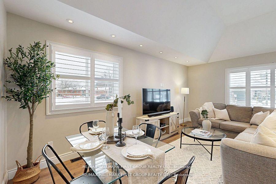 Photo 14 of 43 Benlight Crescent, Scarborough, Woburn — HOMEH