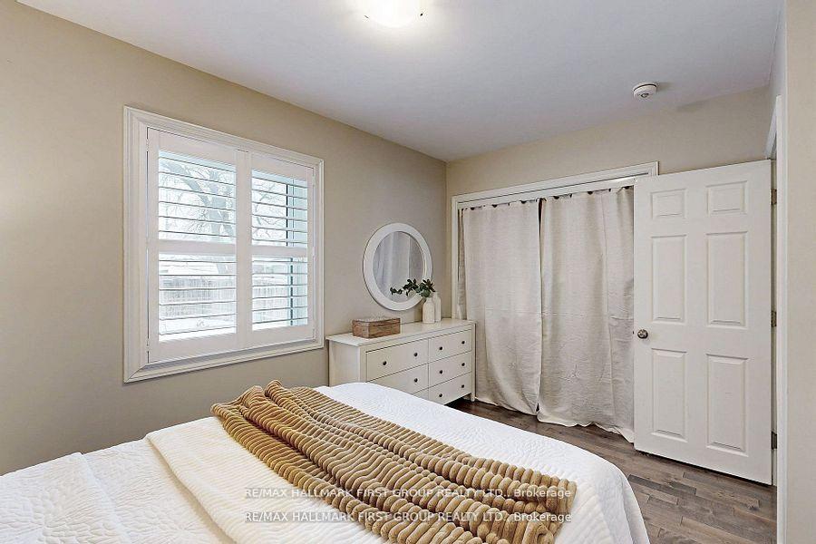 Photo 24 of 43 Benlight Crescent, Scarborough, Woburn — HOMEH