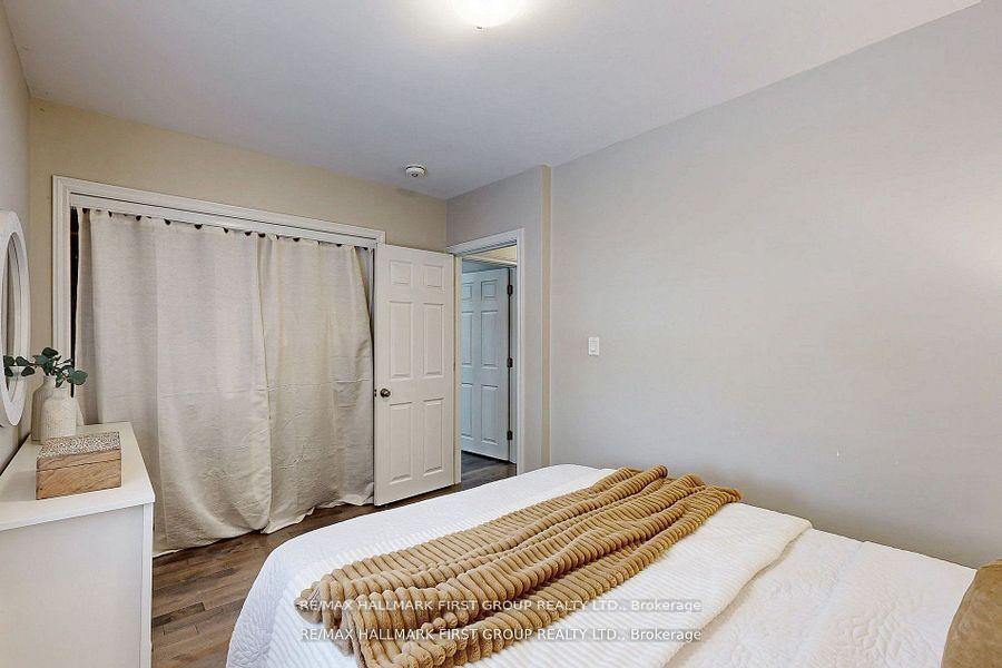 Photo 25 of 43 Benlight Crescent, Scarborough, Woburn — HOMEH