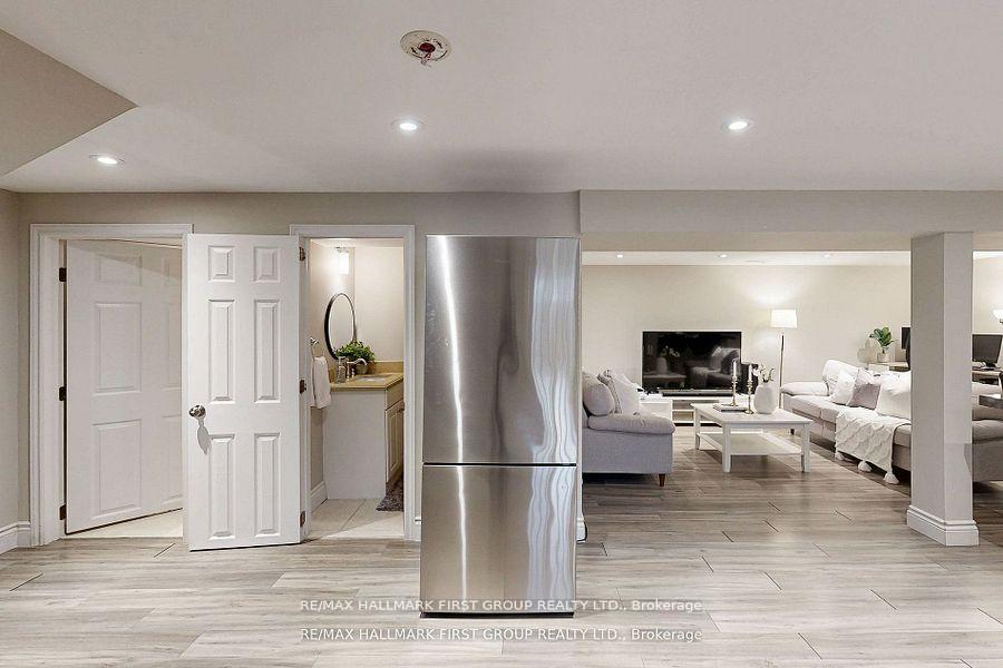 Photo 29 of 43 Benlight Crescent, Scarborough, Woburn — HOMEH