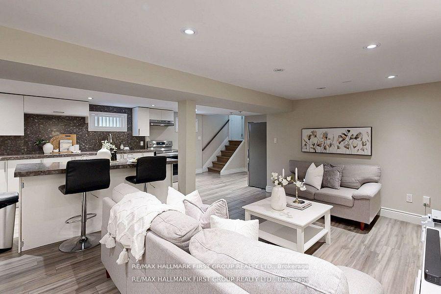 Photo 37 of 43 Benlight Crescent, Scarborough, Woburn — HOMEH