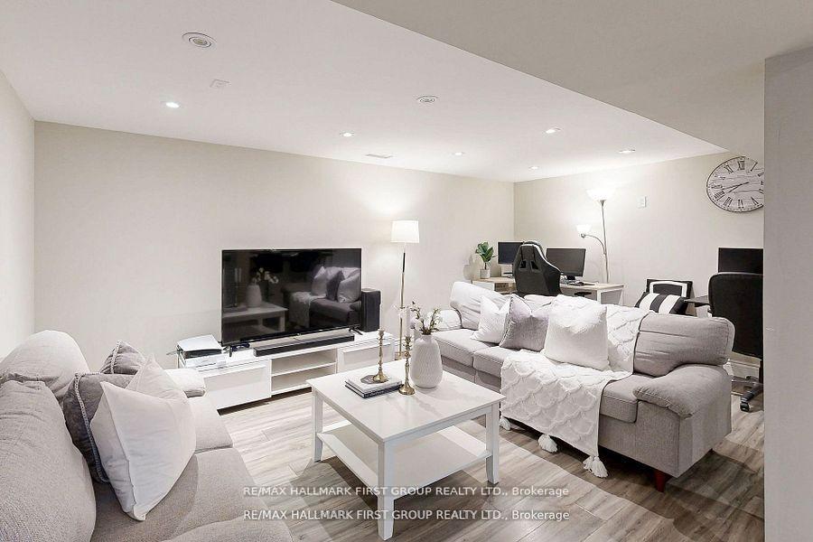 Photo 39 of 43 Benlight Crescent, Scarborough, Woburn — HOMEH