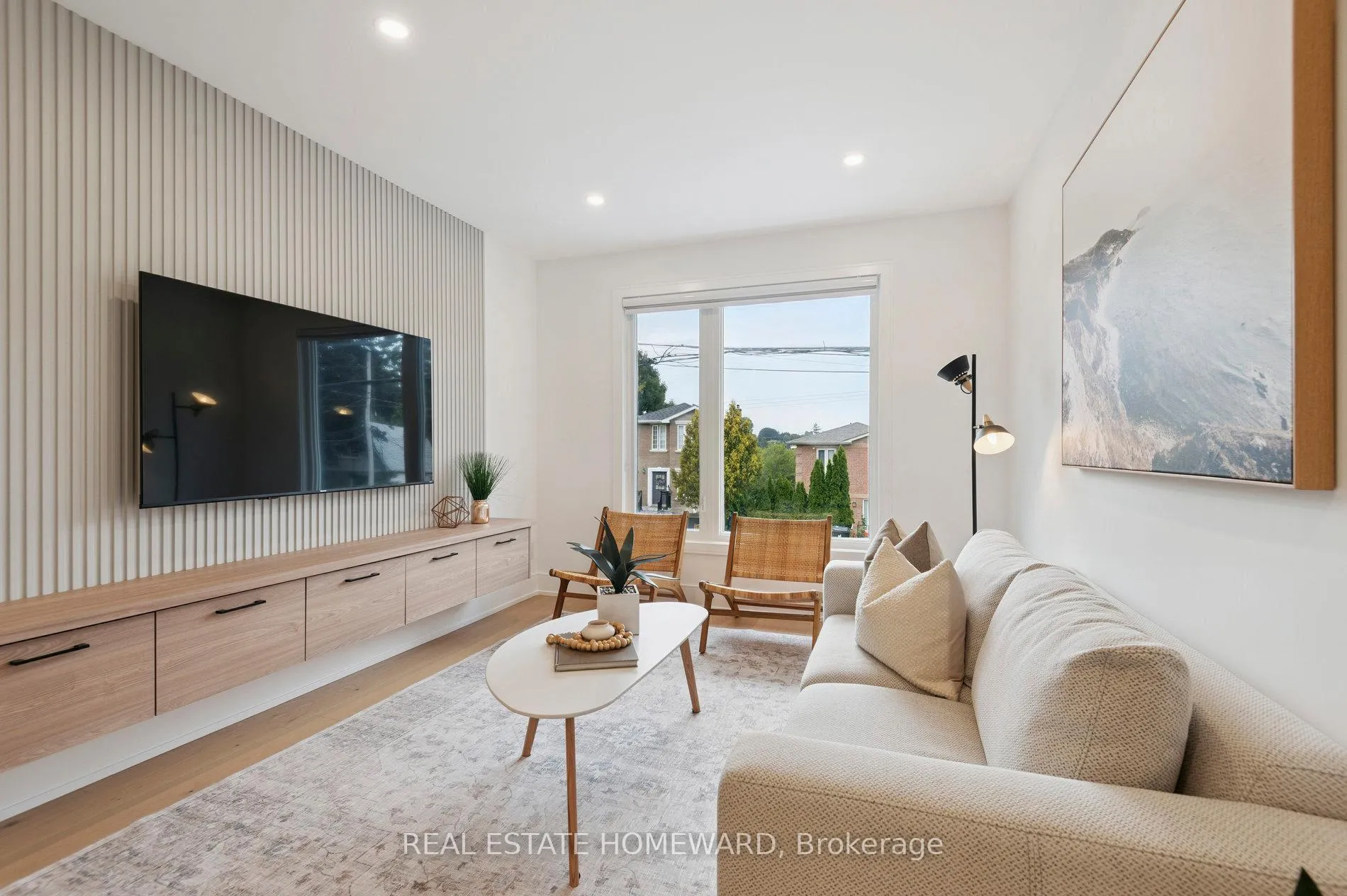 Photo 12 of 32 Westlake Crescent, Toronto, Woodbine-Lumsden — HOMEH