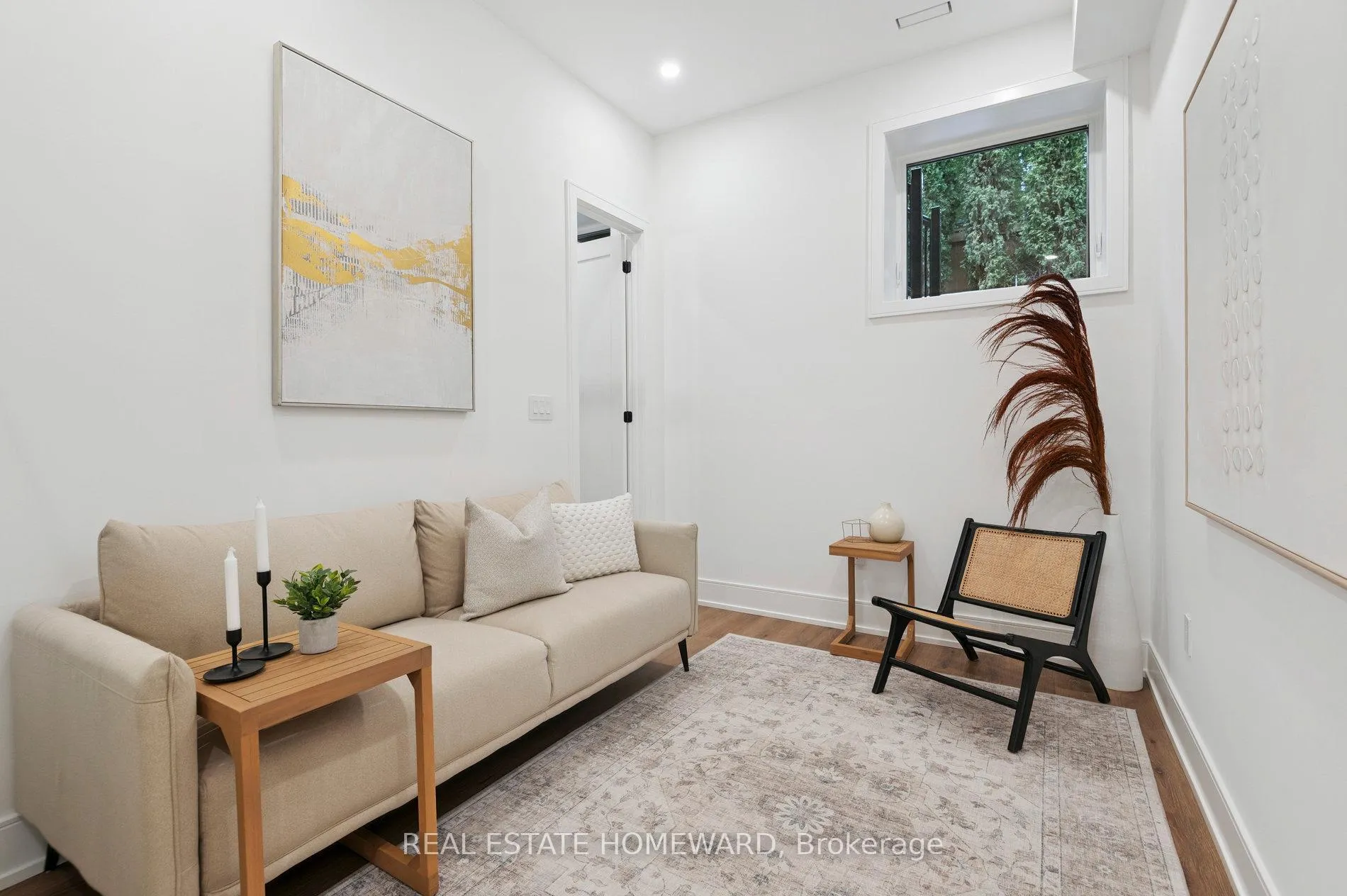 Photo 23 of 32 Westlake Crescent, Toronto, Woodbine-Lumsden — HOMEH
