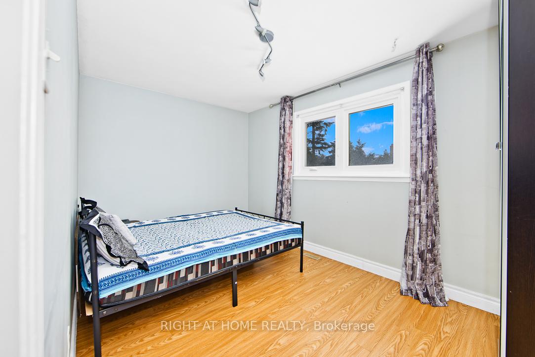 Photo 13 of 16 Grovenest Drive, Scarborough, Morningside — HOMEH