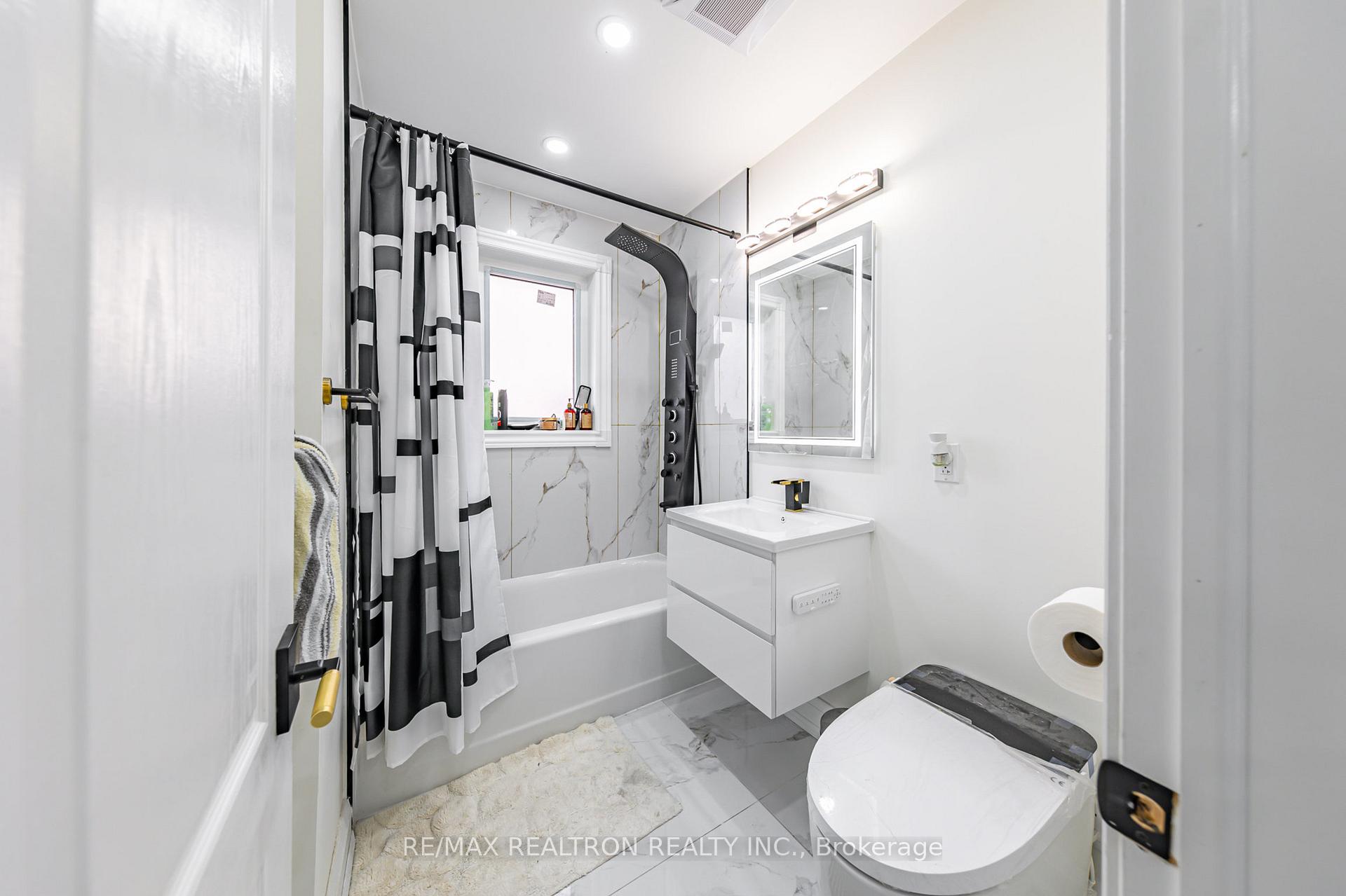 Photo 14 of Unit Upper Level, 111 Mossbank Drive, Scarborough, Woburn — HOMEH