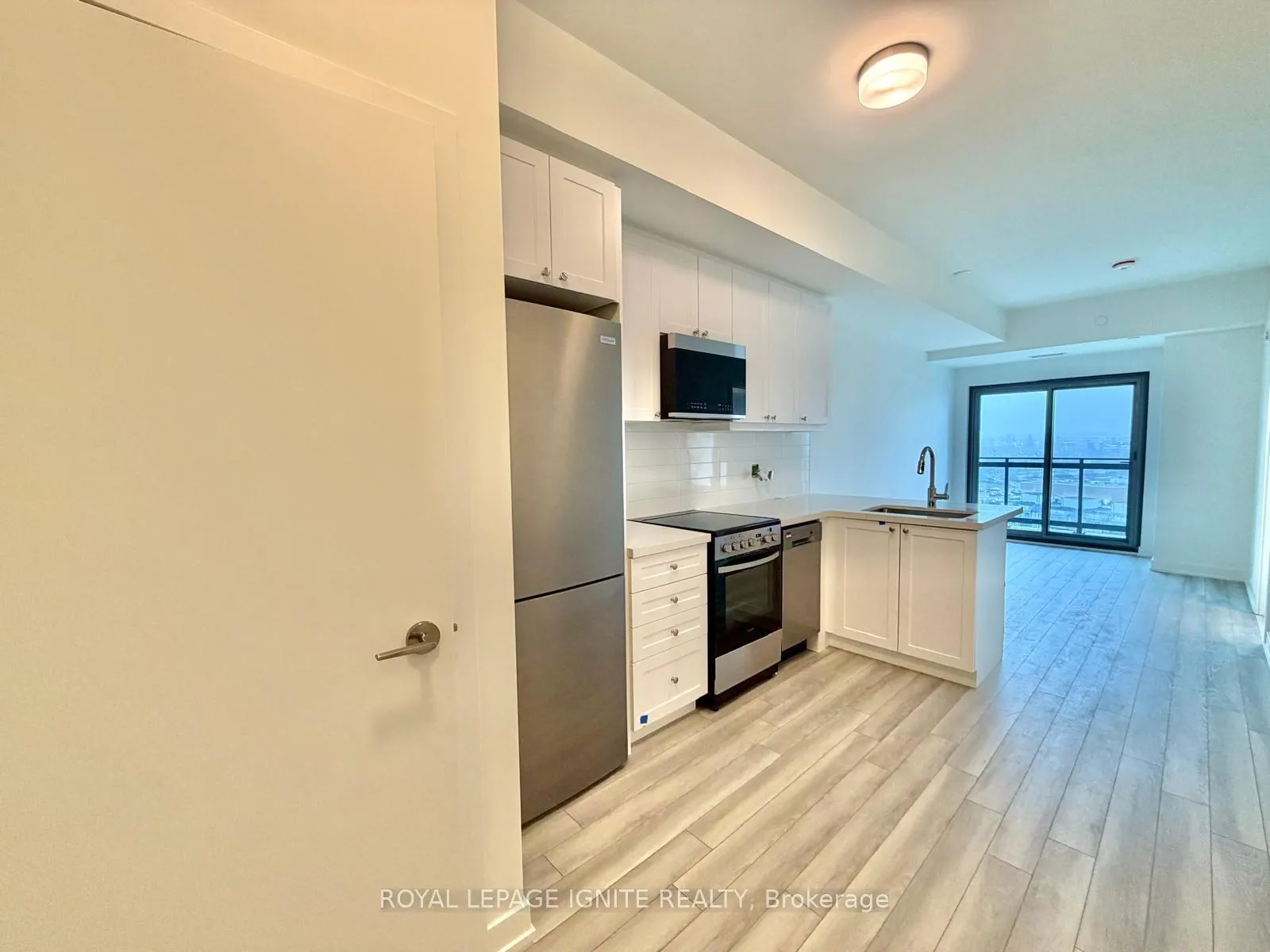 Photo 7 of Unit 1008, 51 Clarington Boulevard, Clarington, Bowmanville — HOMEH