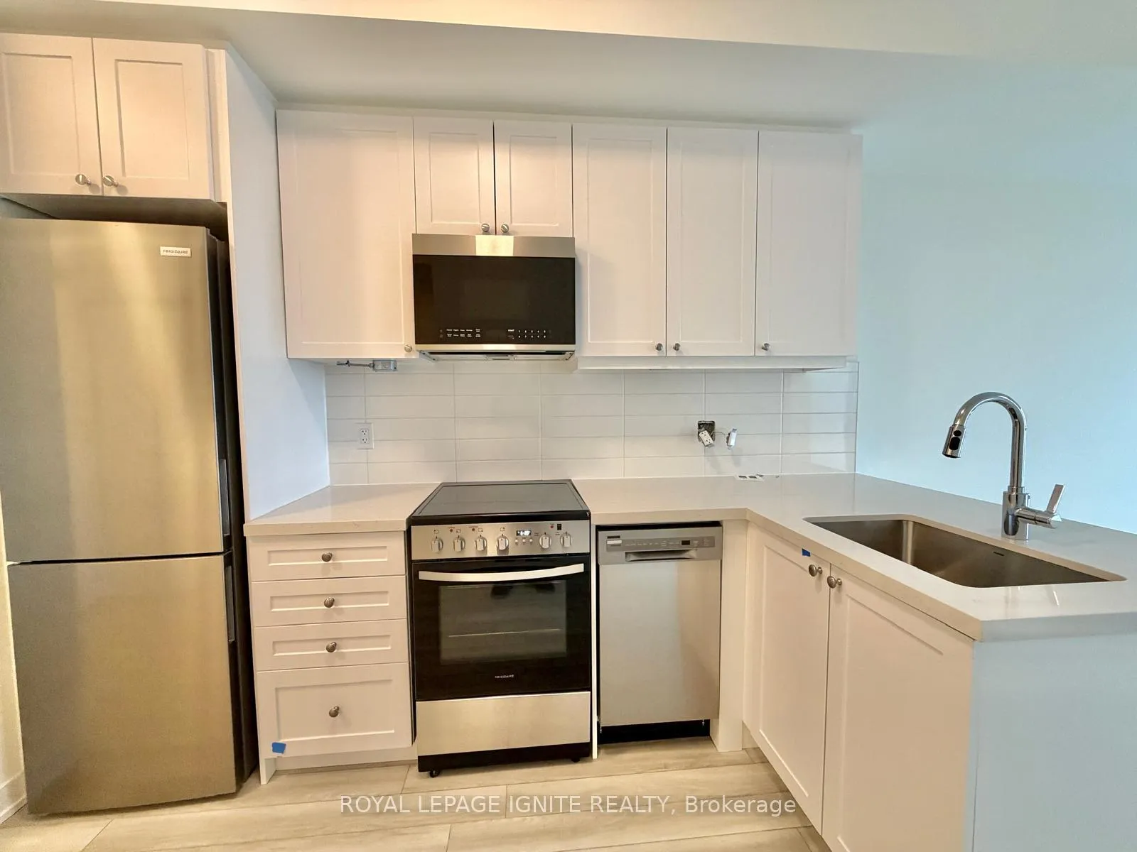 Photo 10 of Unit 1008, 51 Clarington Boulevard, Clarington, Bowmanville — HOMEH