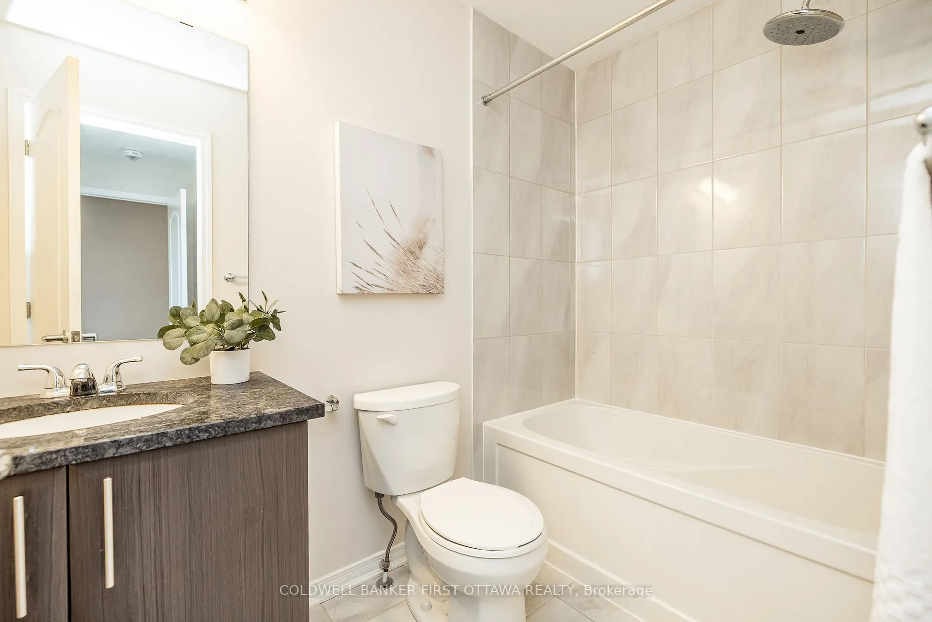 Photo 18 of 505 Radiant Private, Ottawa, Kanata - Emerald Meadows/Trailwest — HOMEH