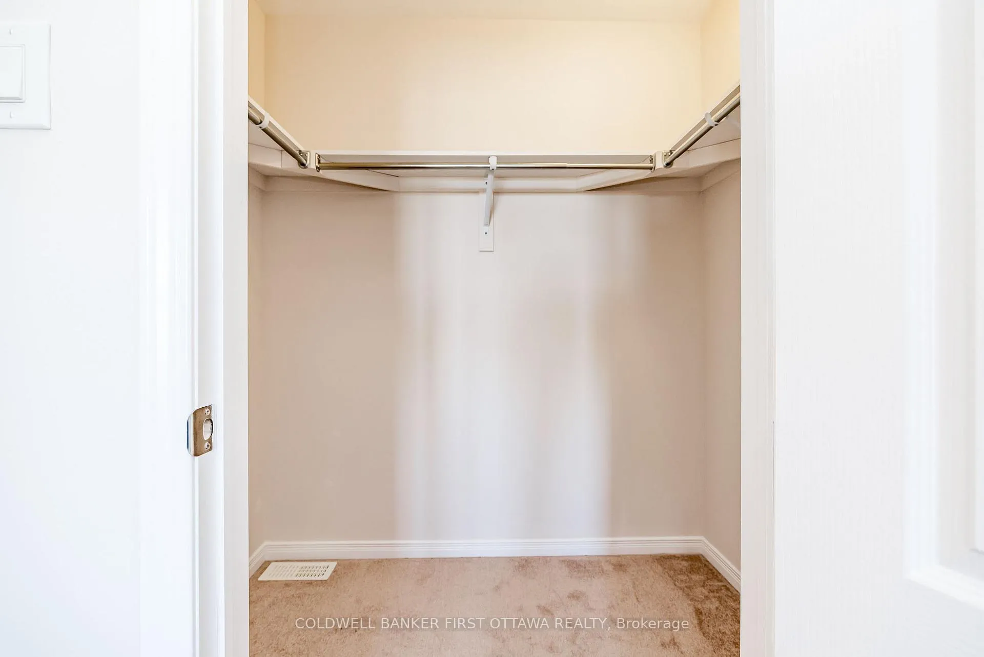 Photo 19 of 505 Radiant Private, Ottawa, Kanata - Emerald Meadows/Trailwest — HOMEH