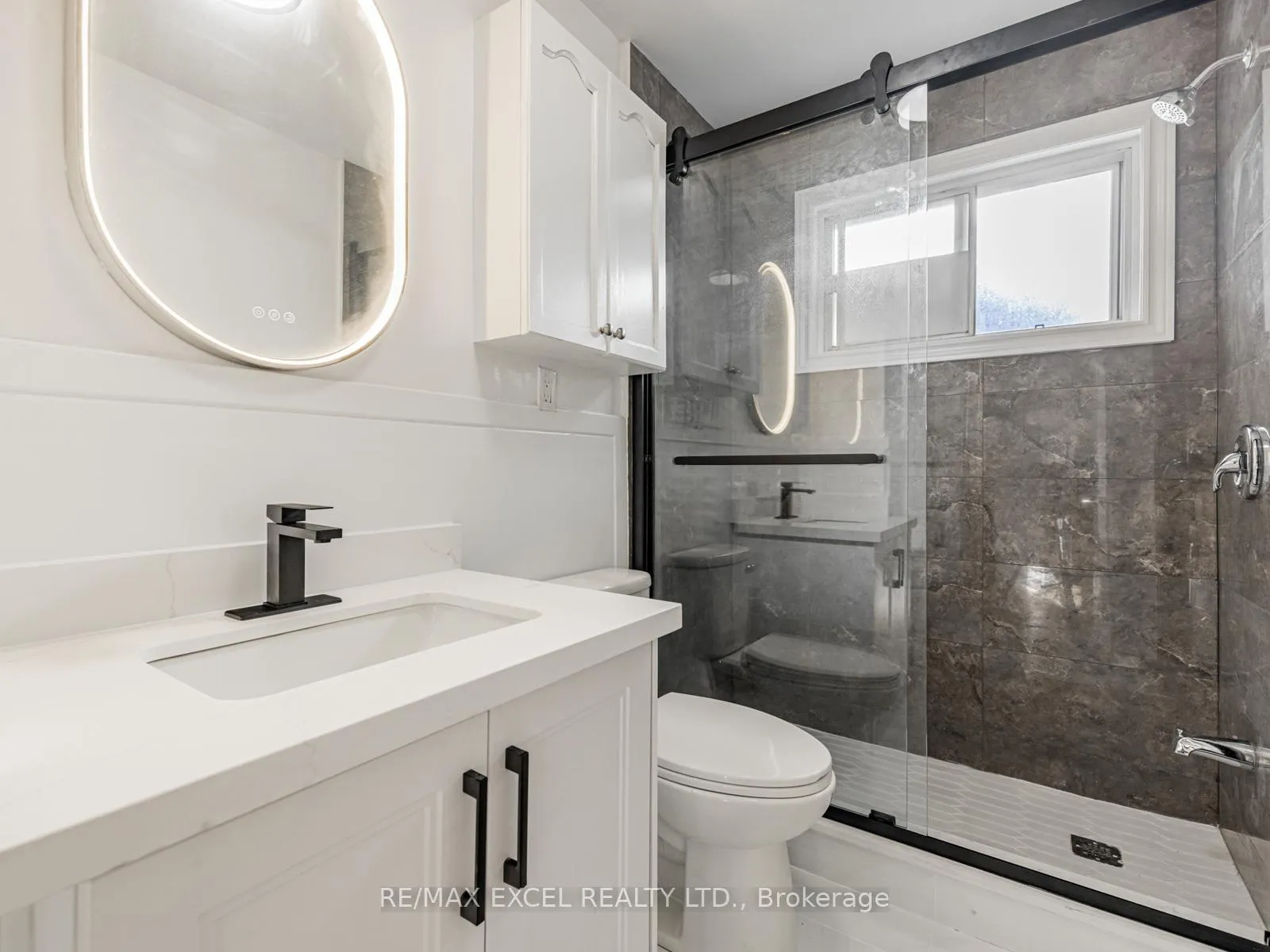 Photo 14 of 58 Howard Road, Newmarket, Huron Heights-Leslie Valley — HOMEH