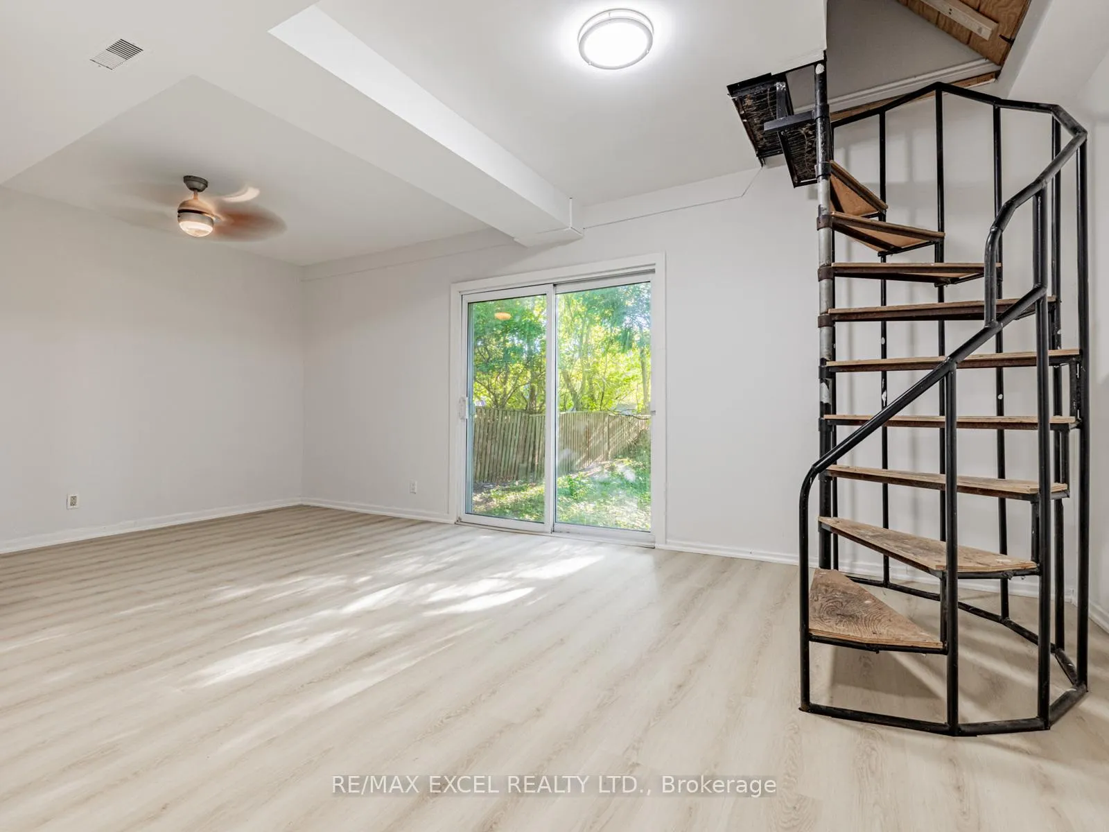 Photo 29 of 58 Howard Road, Newmarket, Huron Heights-Leslie Valley — HOMEH