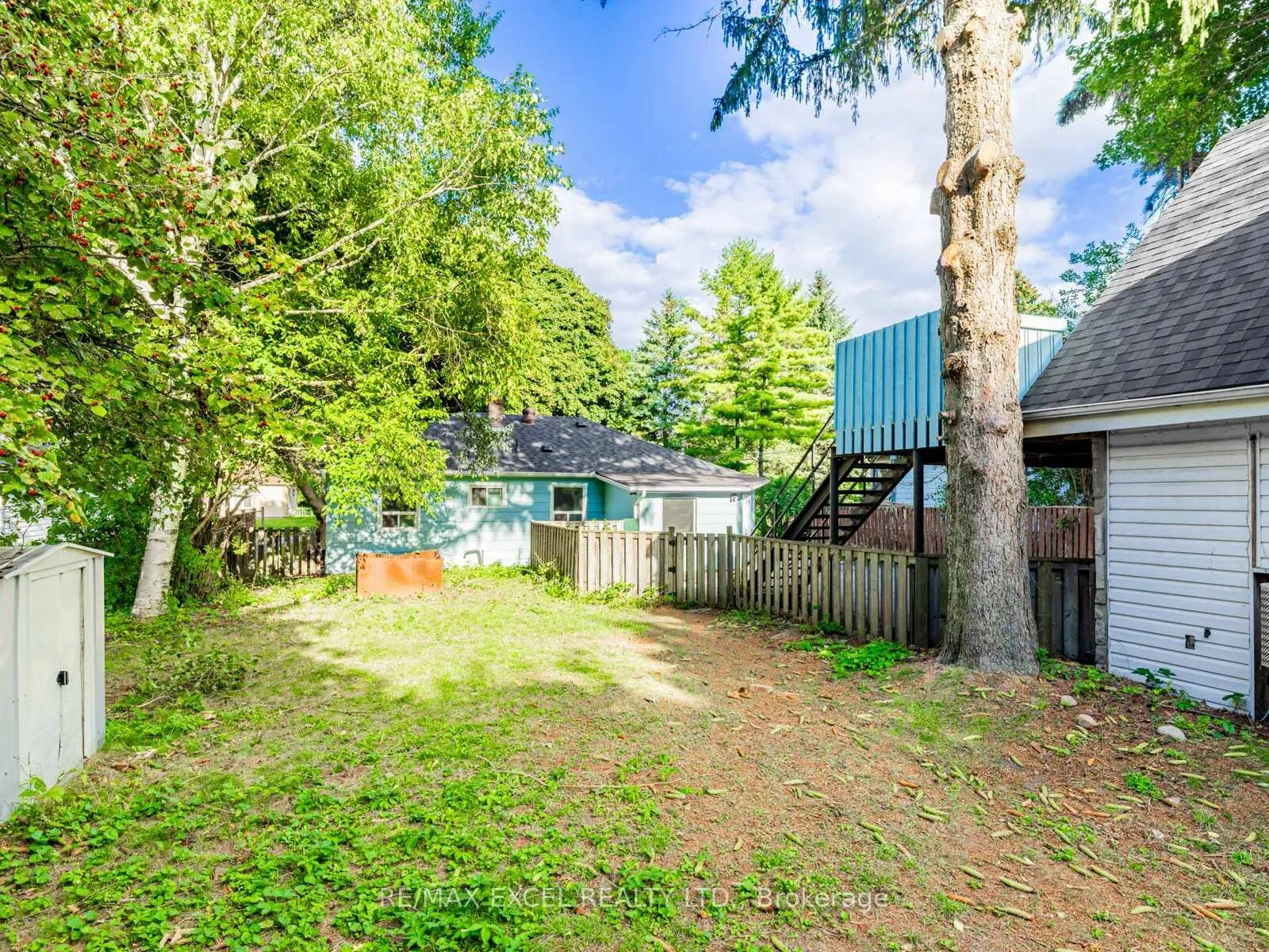 Photo 35 of 58 Howard Road, Newmarket, Huron Heights-Leslie Valley — HOMEH