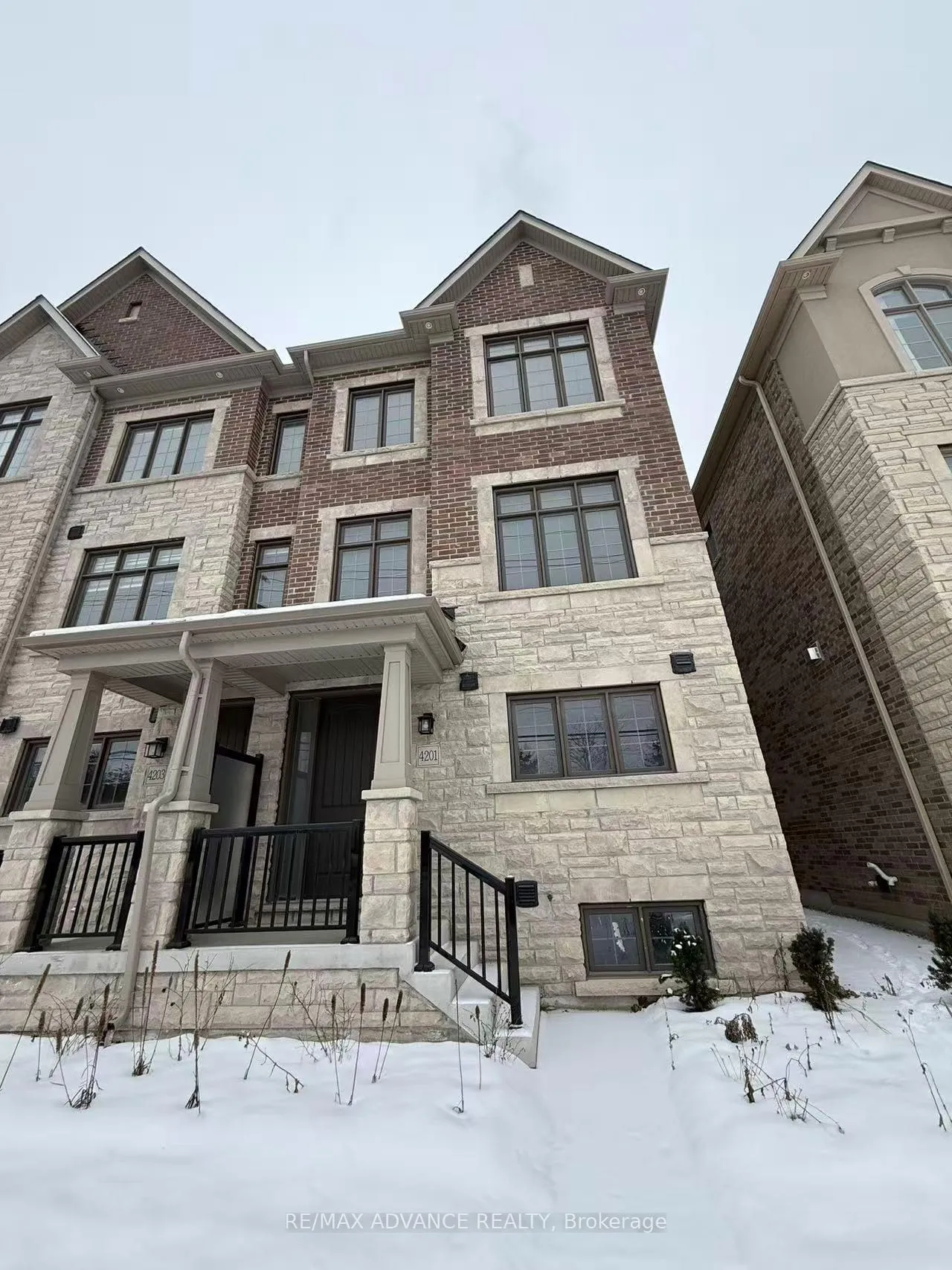 Photo 3 of 4201 Major Mackenzie Drive, Markham, Angus Glen — HOMEH
