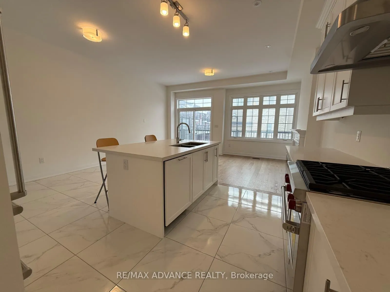 Photo 8 of 4201 Major Mackenzie Drive, Markham, Angus Glen — HOMEH