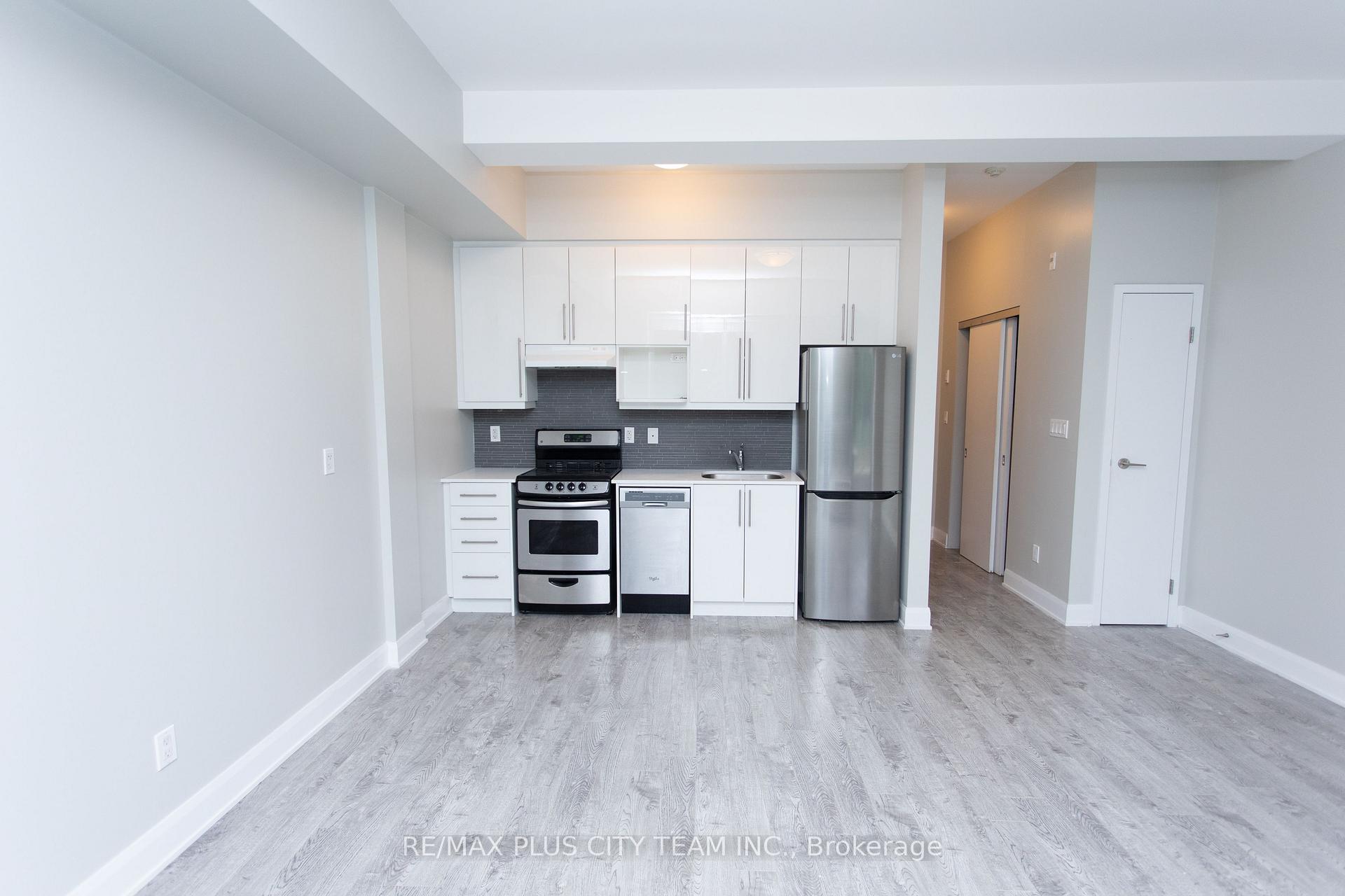 Photo 5 of Unit 101, 686 Bathurst Street, Toronto, Palmerston-Little Italy — HOMEH
