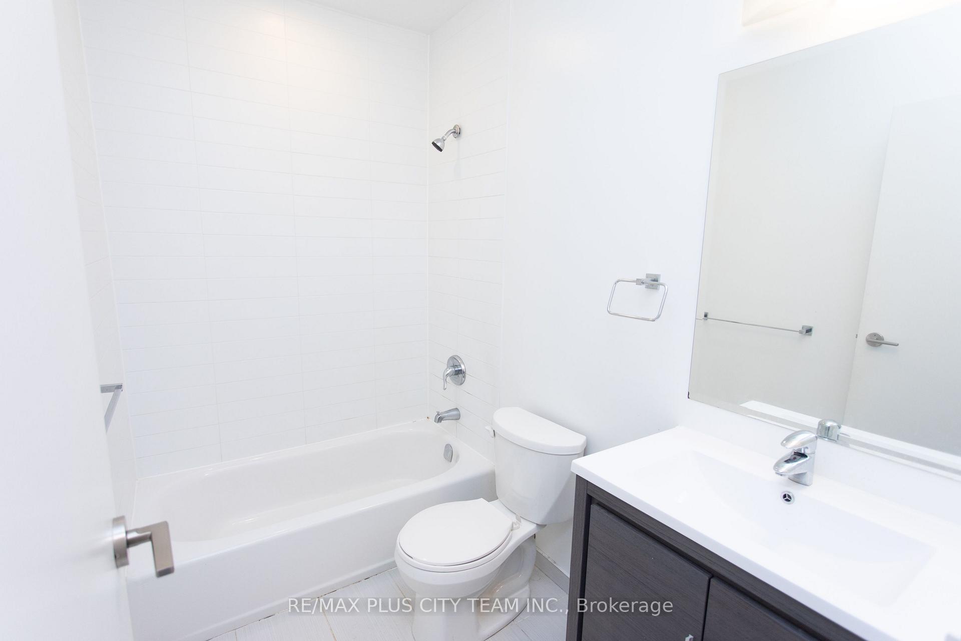 Photo 7 of Unit 101, 686 Bathurst Street, Toronto, Palmerston-Little Italy — HOMEH