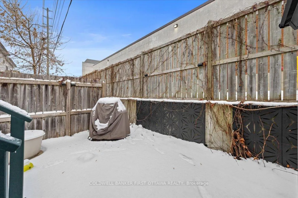 Photo 33 of 31 Glenhaven Pvt, Ottawa, Brookfield Gardens — HOMEH
