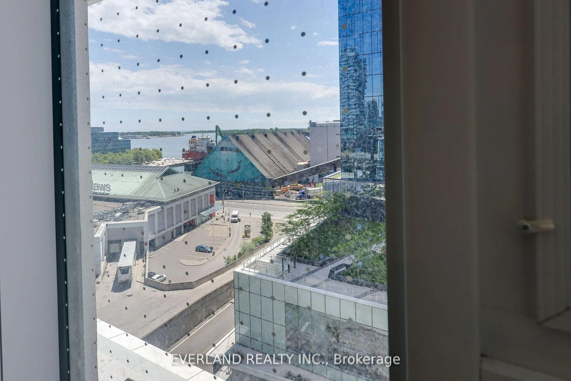 Photo 7 of Unit 1108, 138 Downes Street, Toronto, Lambton Baby Point — HOMEH