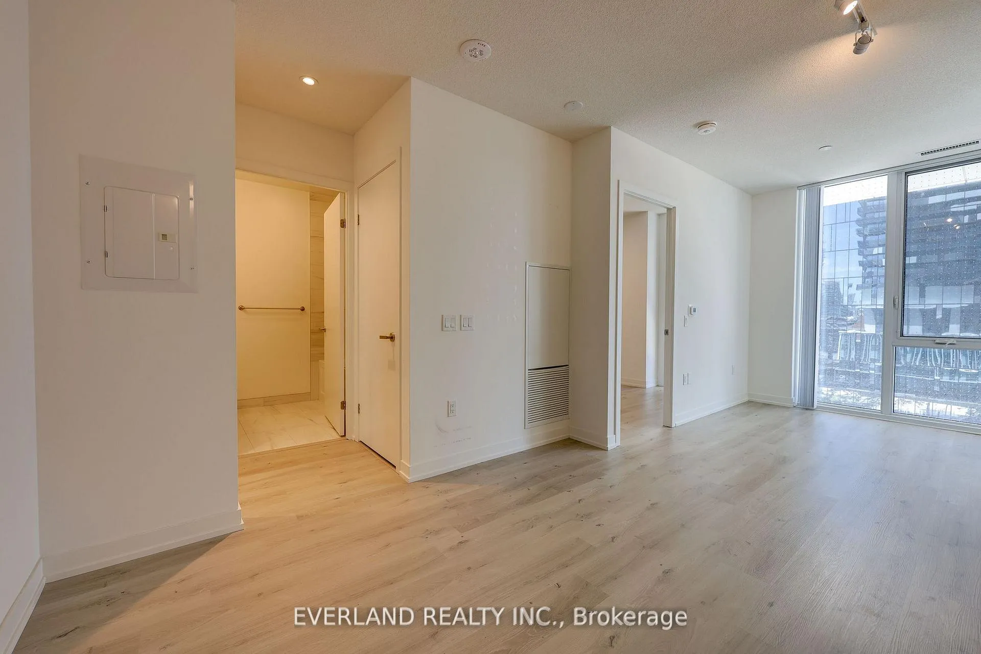 Photo 10 of Unit 1108, 138 Downes Street, Toronto, Lambton Baby Point — HOMEH