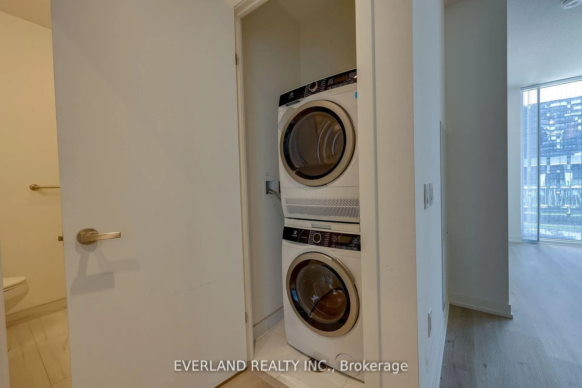Photo 13 of Unit 1108, 138 Downes Street, Toronto, Lambton Baby Point — HOMEH