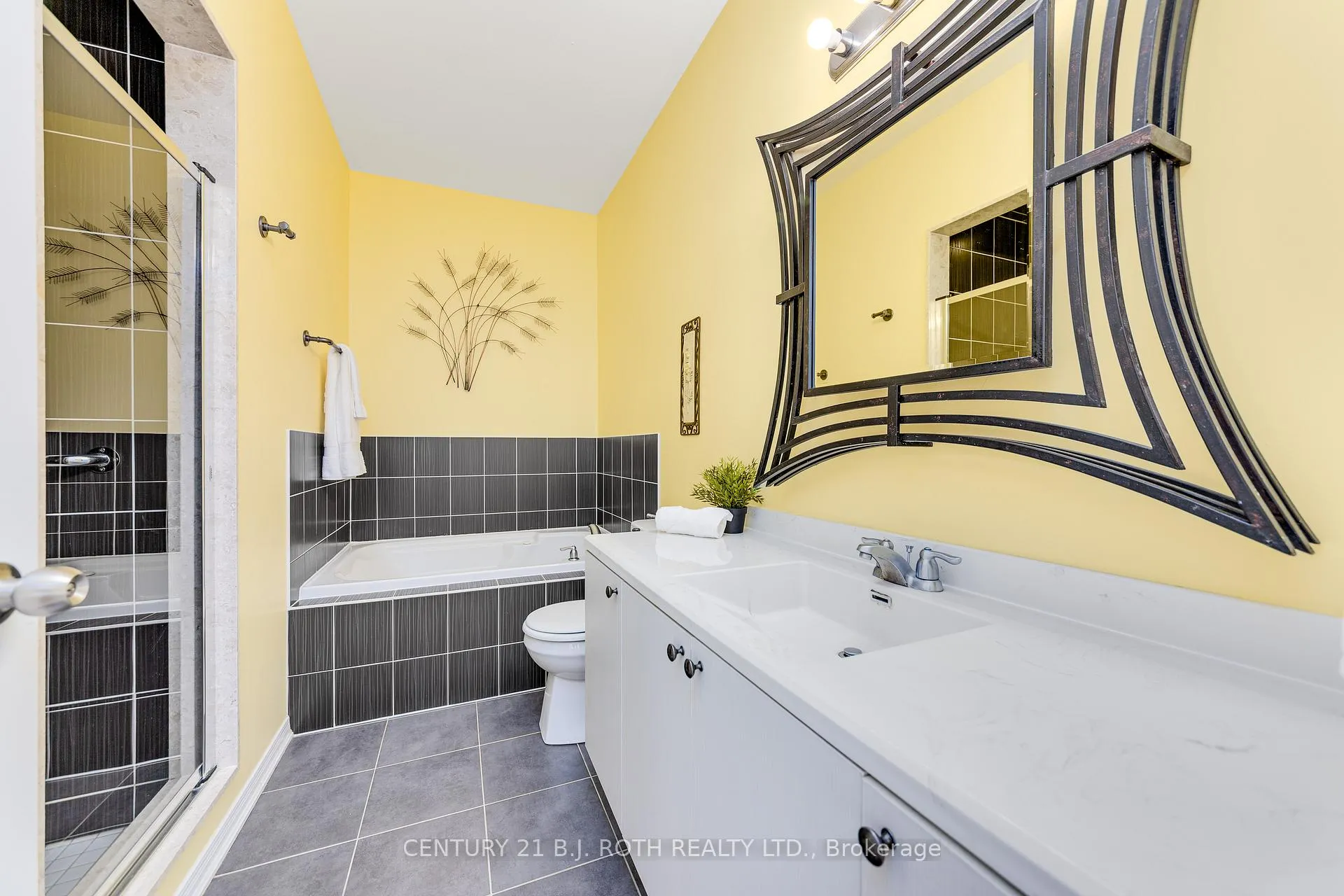 Photo 19 of 3327 Summerhill Way N, Severn, West Shore — HOMEH