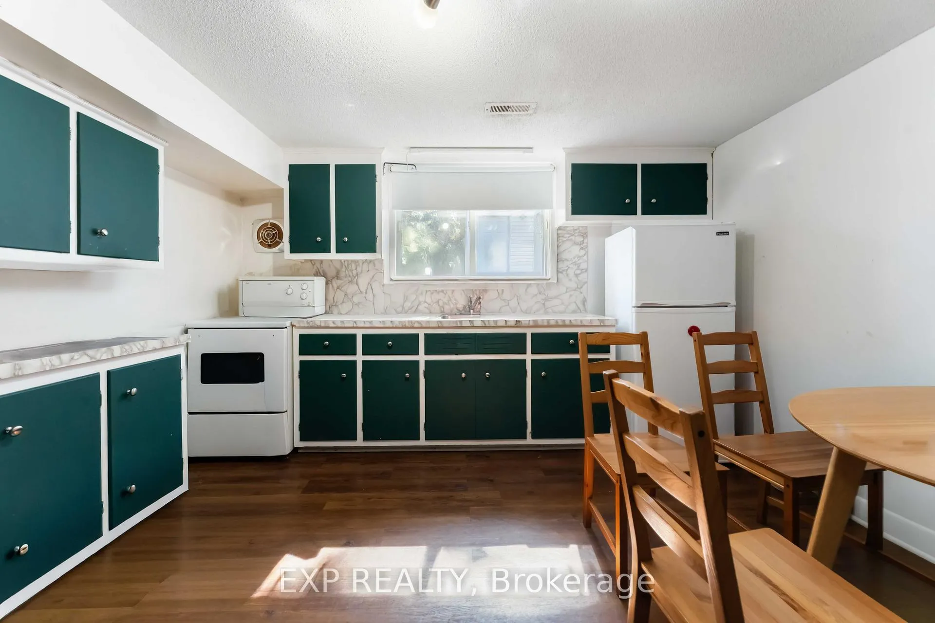 Photo 8 of 506 Vernon Avenue, Ottawa, Castle Heights — HOMEH