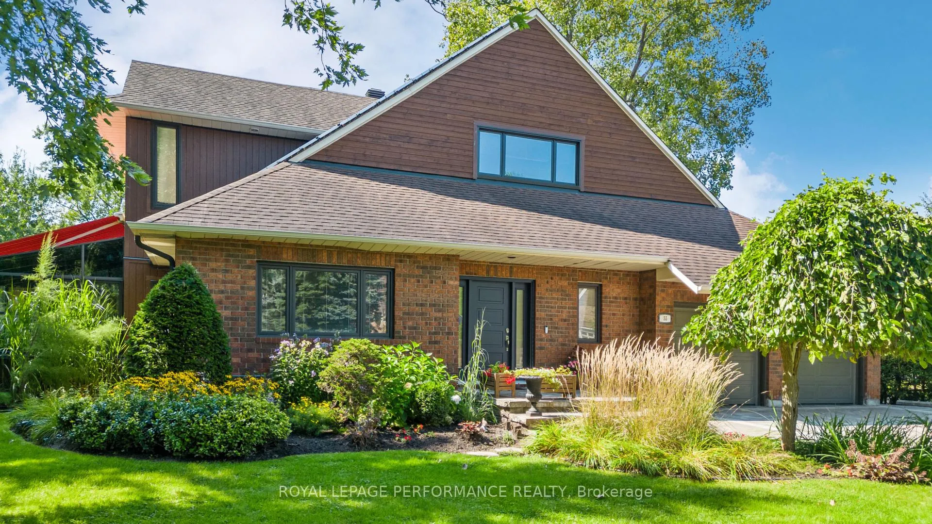 Photo 2 of 55 Delong Drive, Ottawa, Rothwell Heights — HOMEH