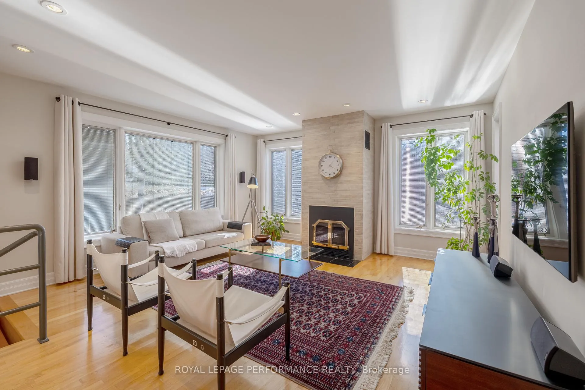 Photo 11 of 55 Delong Drive, Ottawa, Rothwell Heights — HOMEH