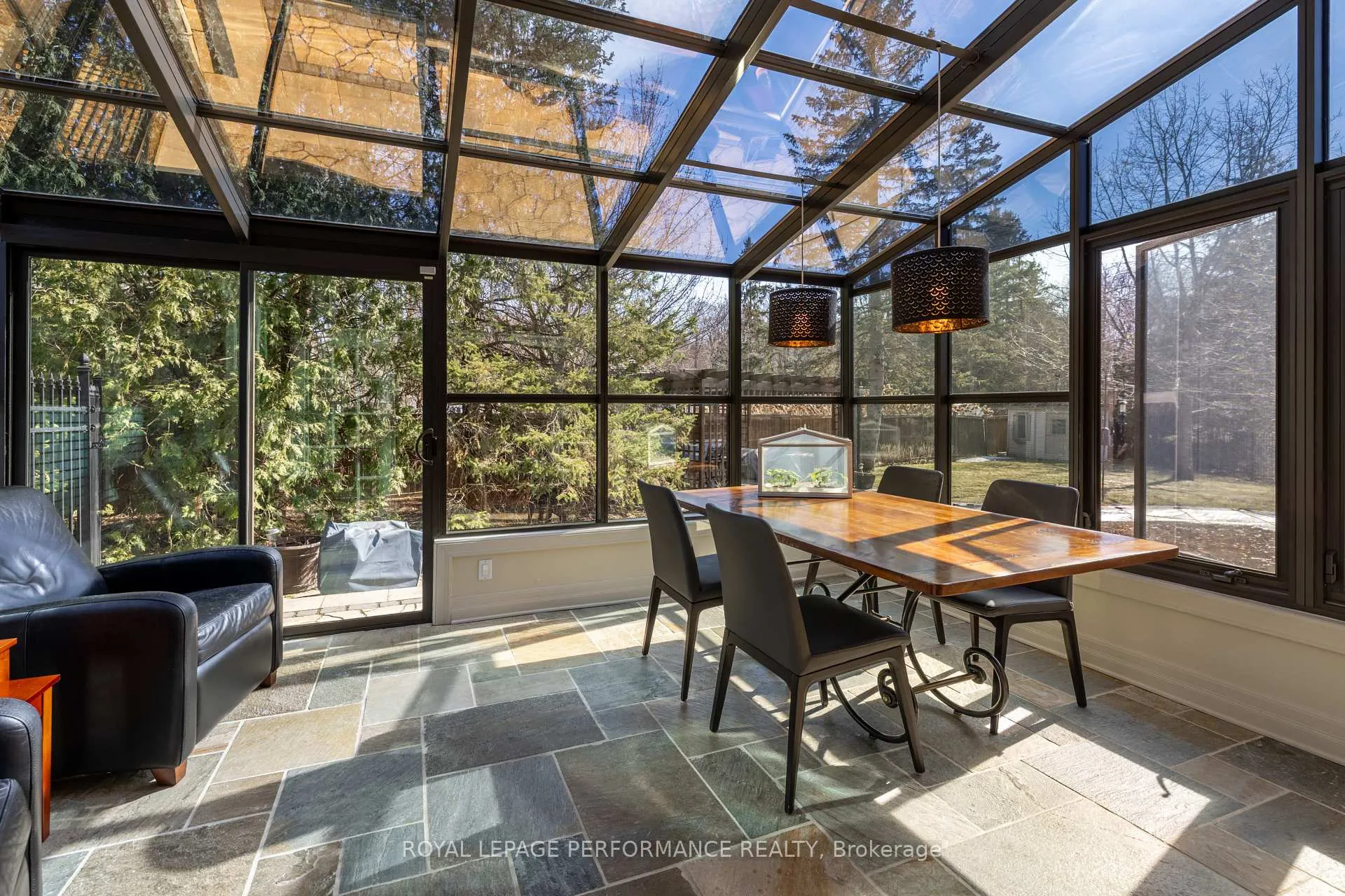 Photo 17 of 55 Delong Drive, Ottawa, Rothwell Heights — HOMEH