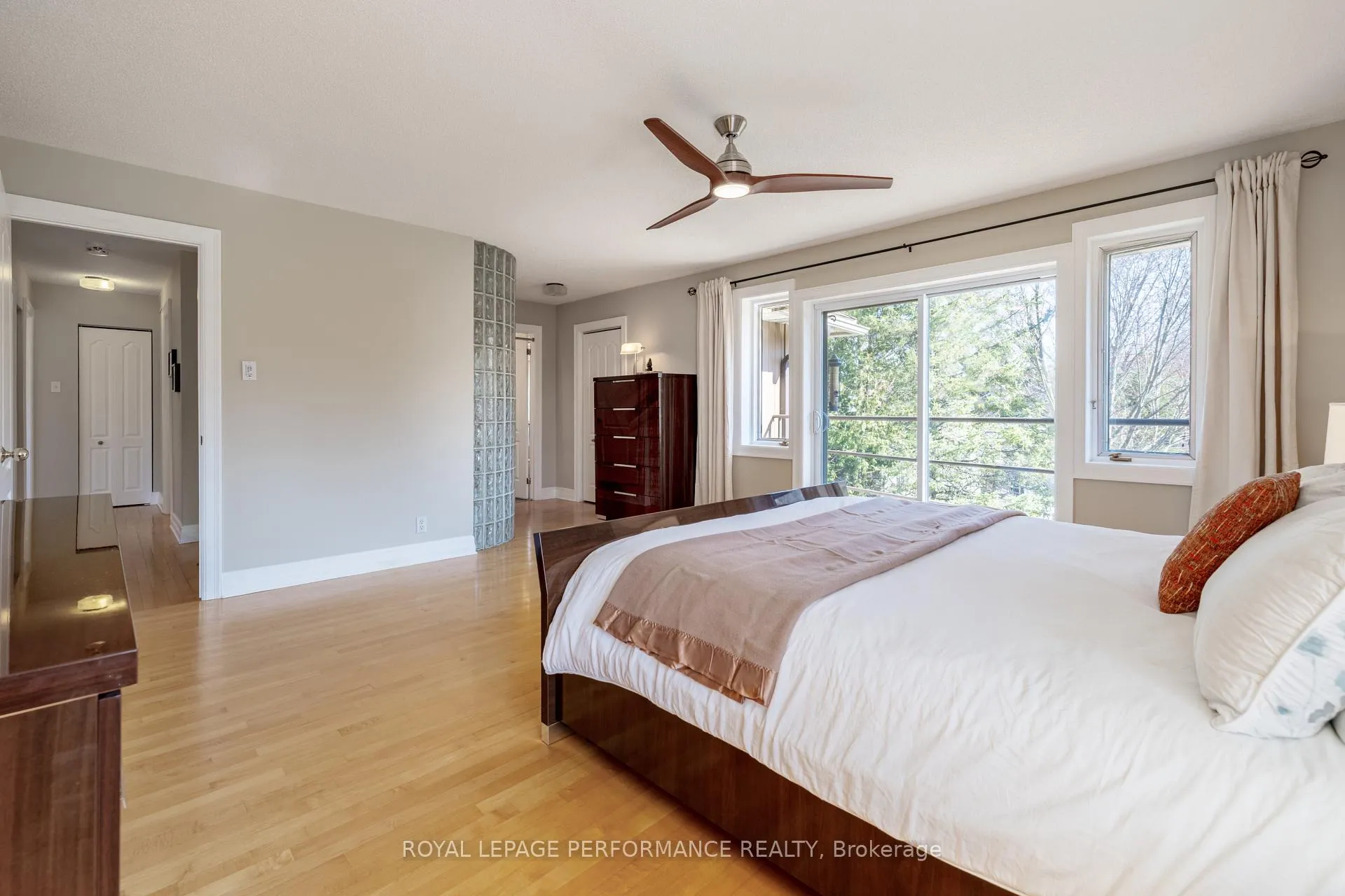 Photo 20 of 55 Delong Drive, Ottawa, Rothwell Heights — HOMEH