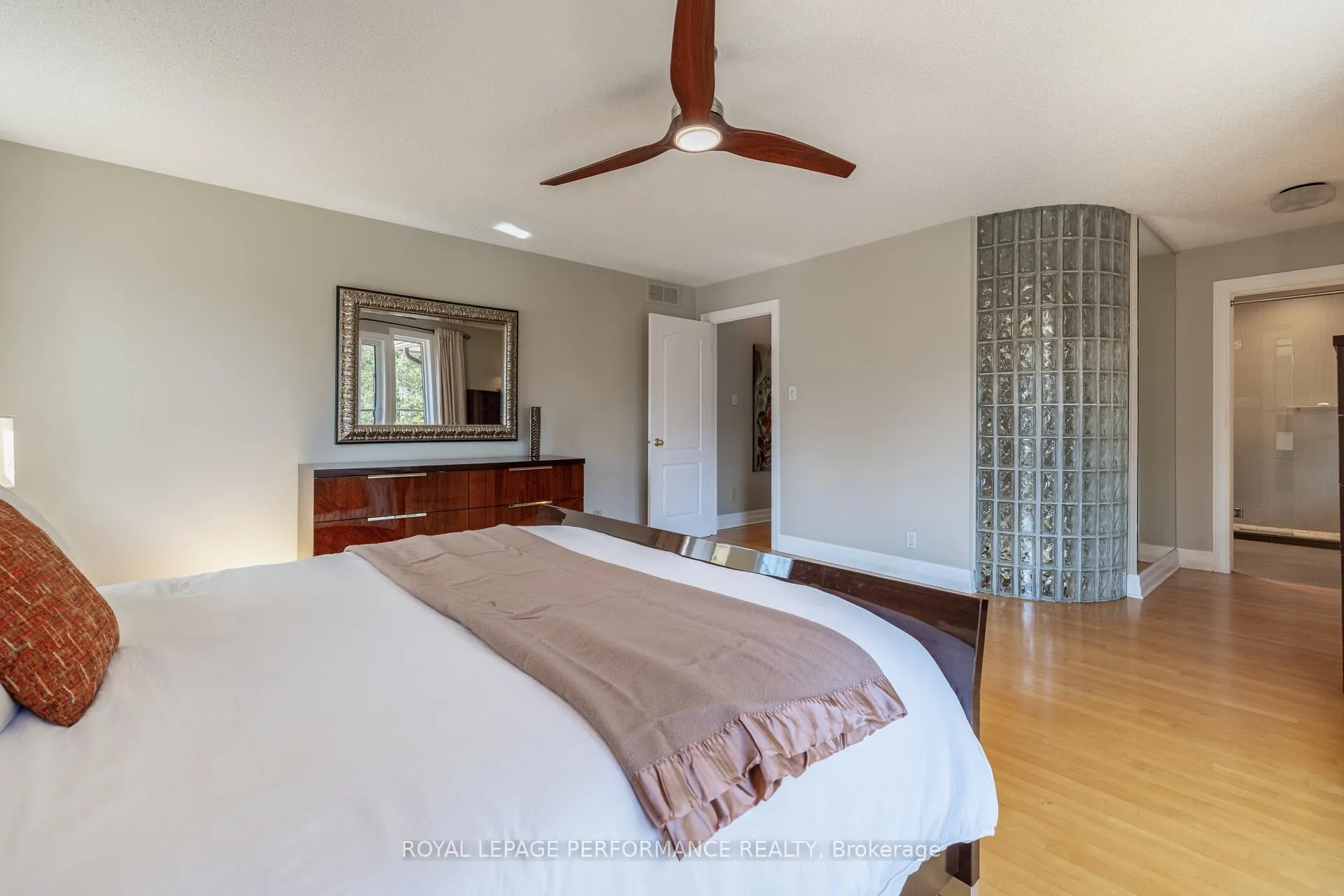 Photo 21 of 55 Delong Drive, Ottawa, Rothwell Heights — HOMEH