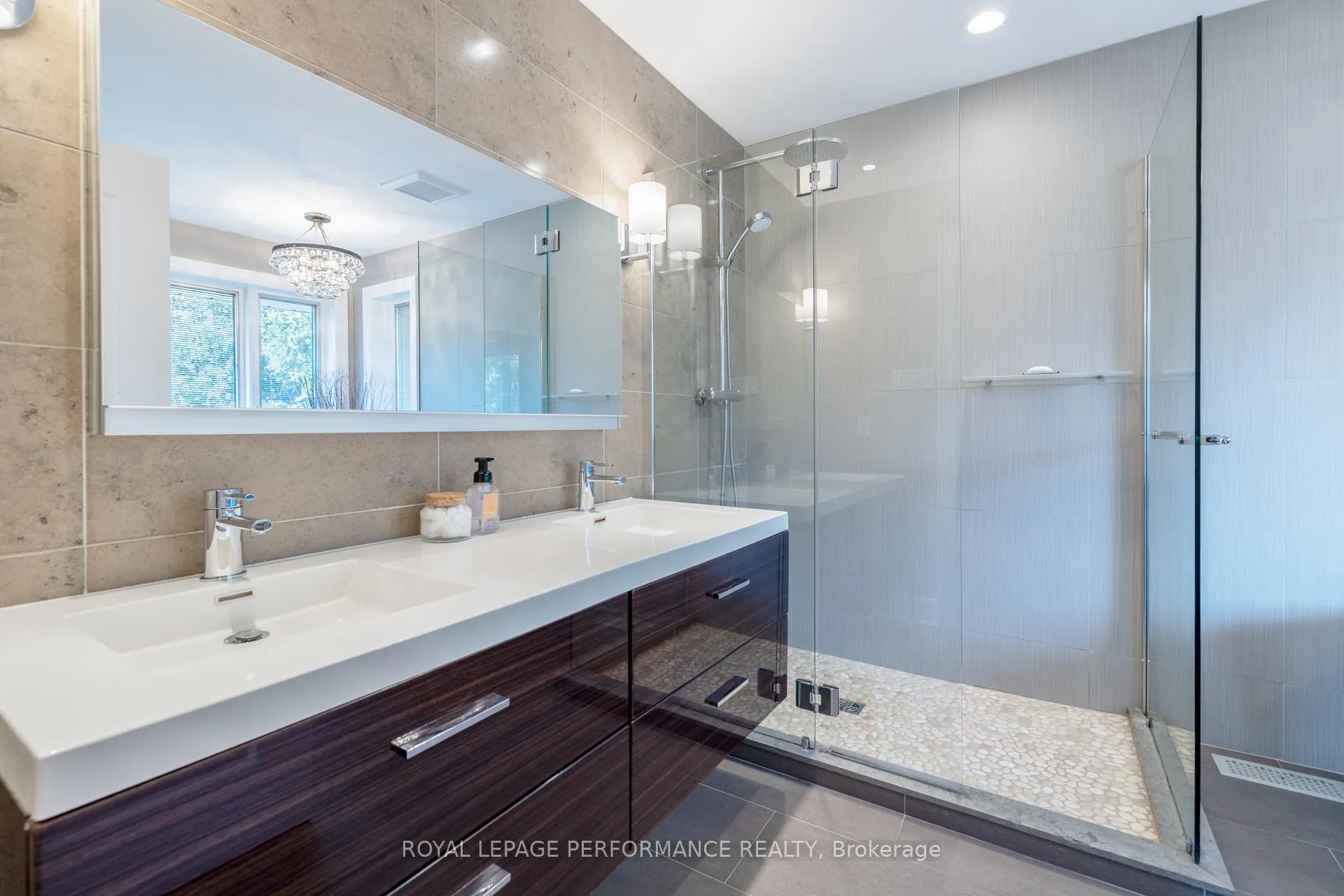 Photo 22 of 55 Delong Drive, Ottawa, Rothwell Heights — HOMEH