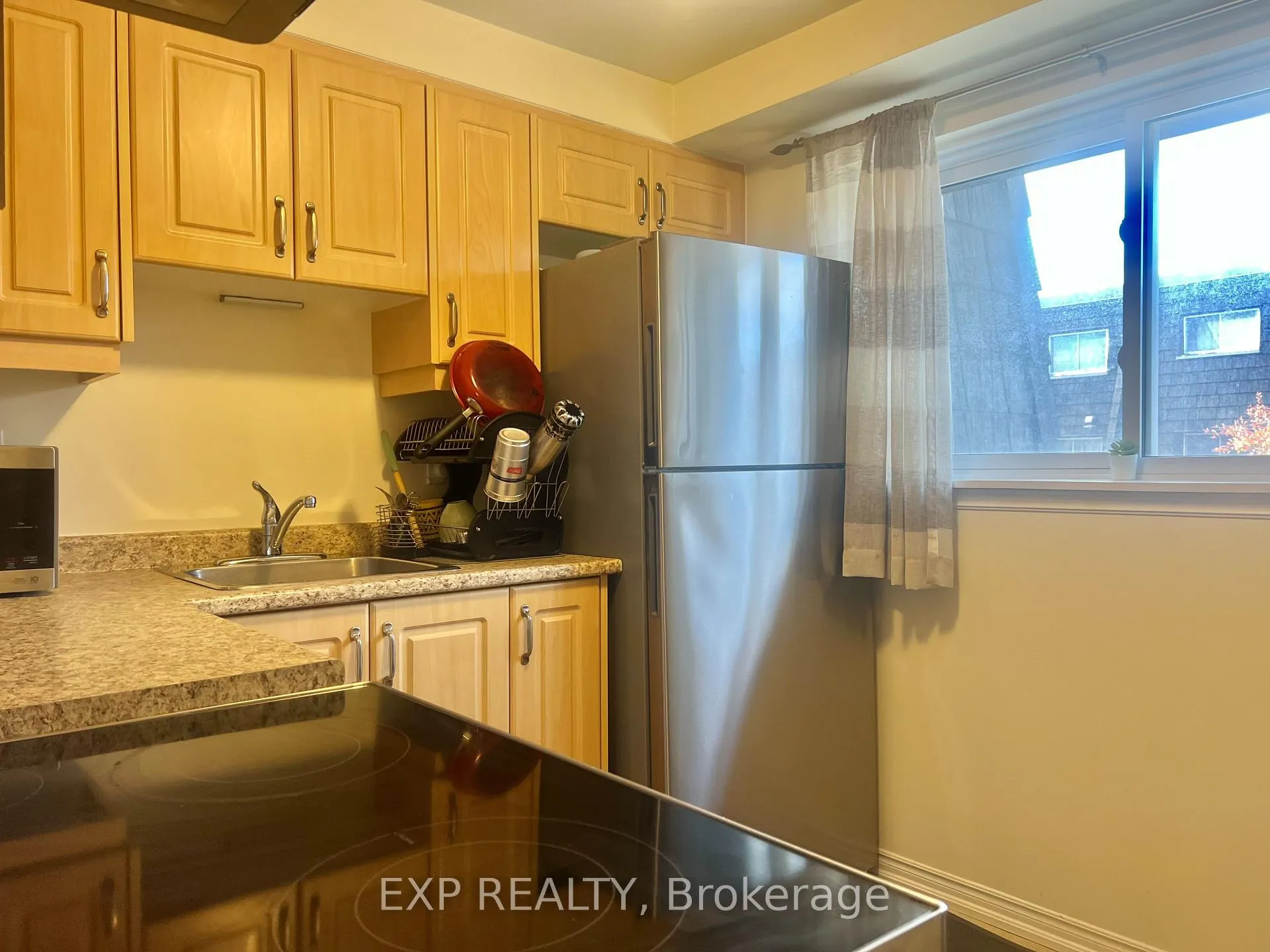 Photo 12 of 19 Darras Court, Brampton, Southgate — HOMEH
