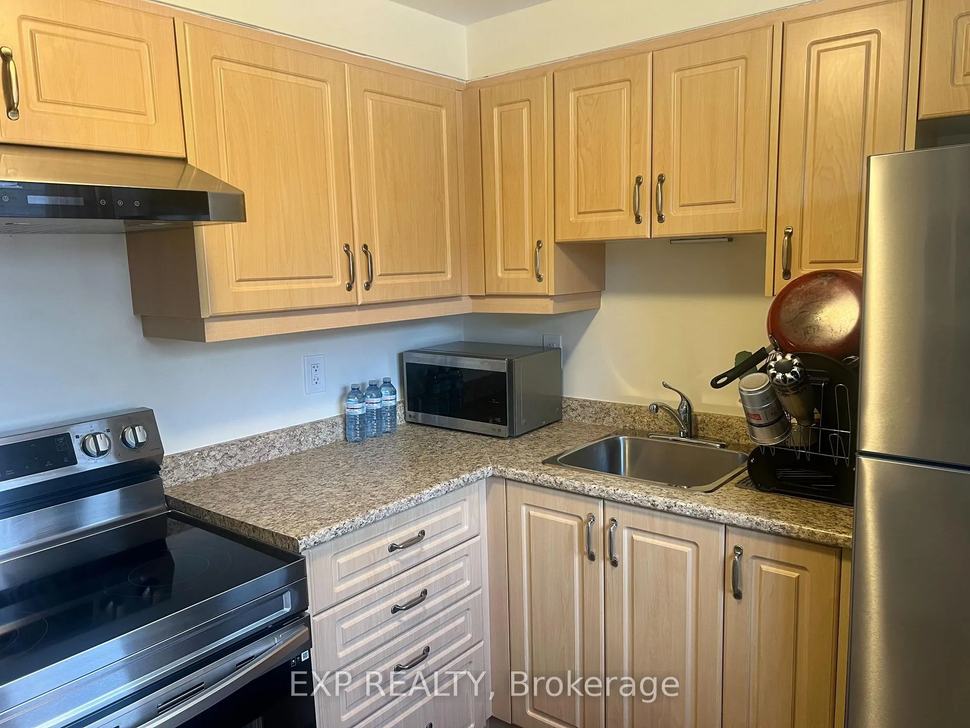 Photo 13 of 19 Darras Court, Brampton, Southgate — HOMEH
