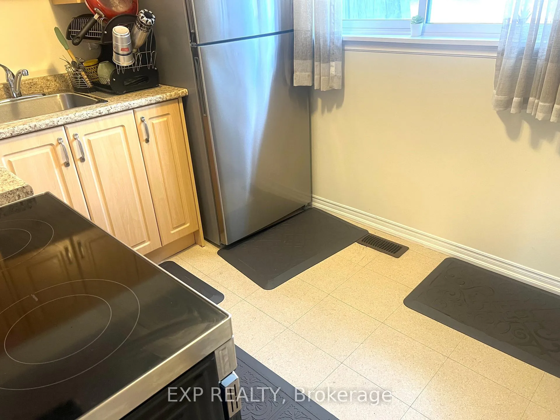 Photo 21 of 19 Darras Court, Brampton, Southgate — HOMEH
