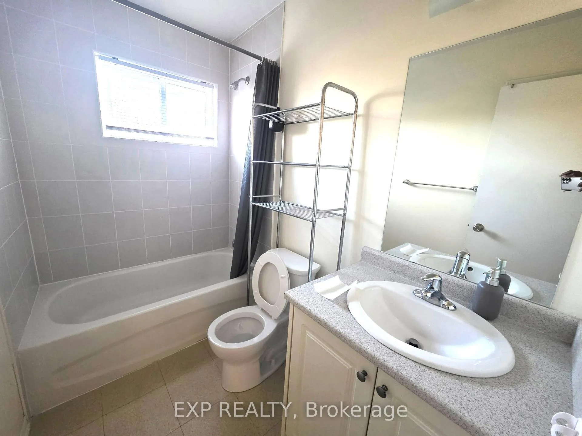 Photo 108 of 19 Darras Court, Brampton, Southgate — HOMEH