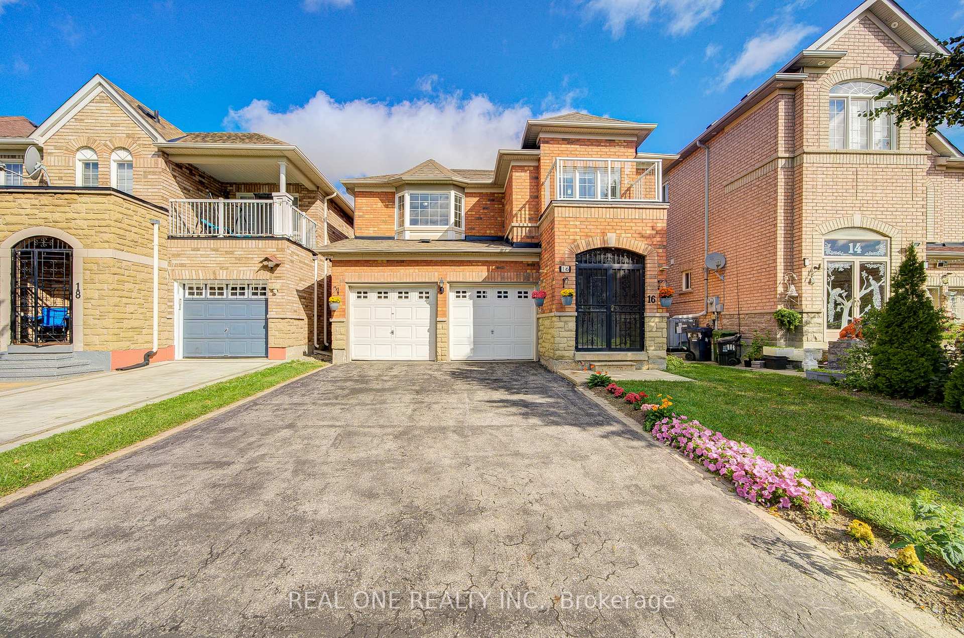 Photo 1 of 16 Boulderbrook Drive, Scarborough, Rouge — HOMEH
