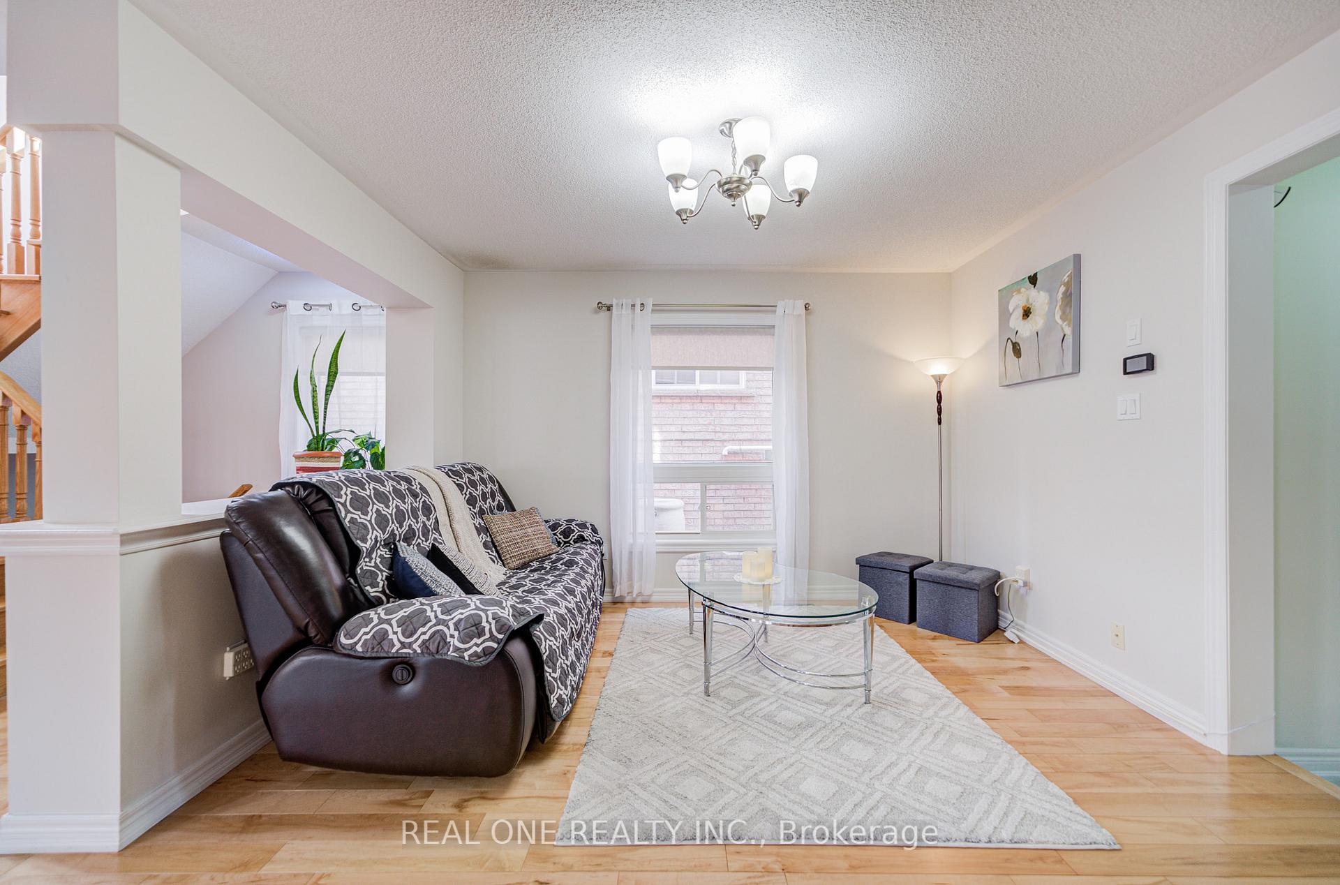 Photo 6 of 16 Boulderbrook Drive, Scarborough, Rouge — HOMEH