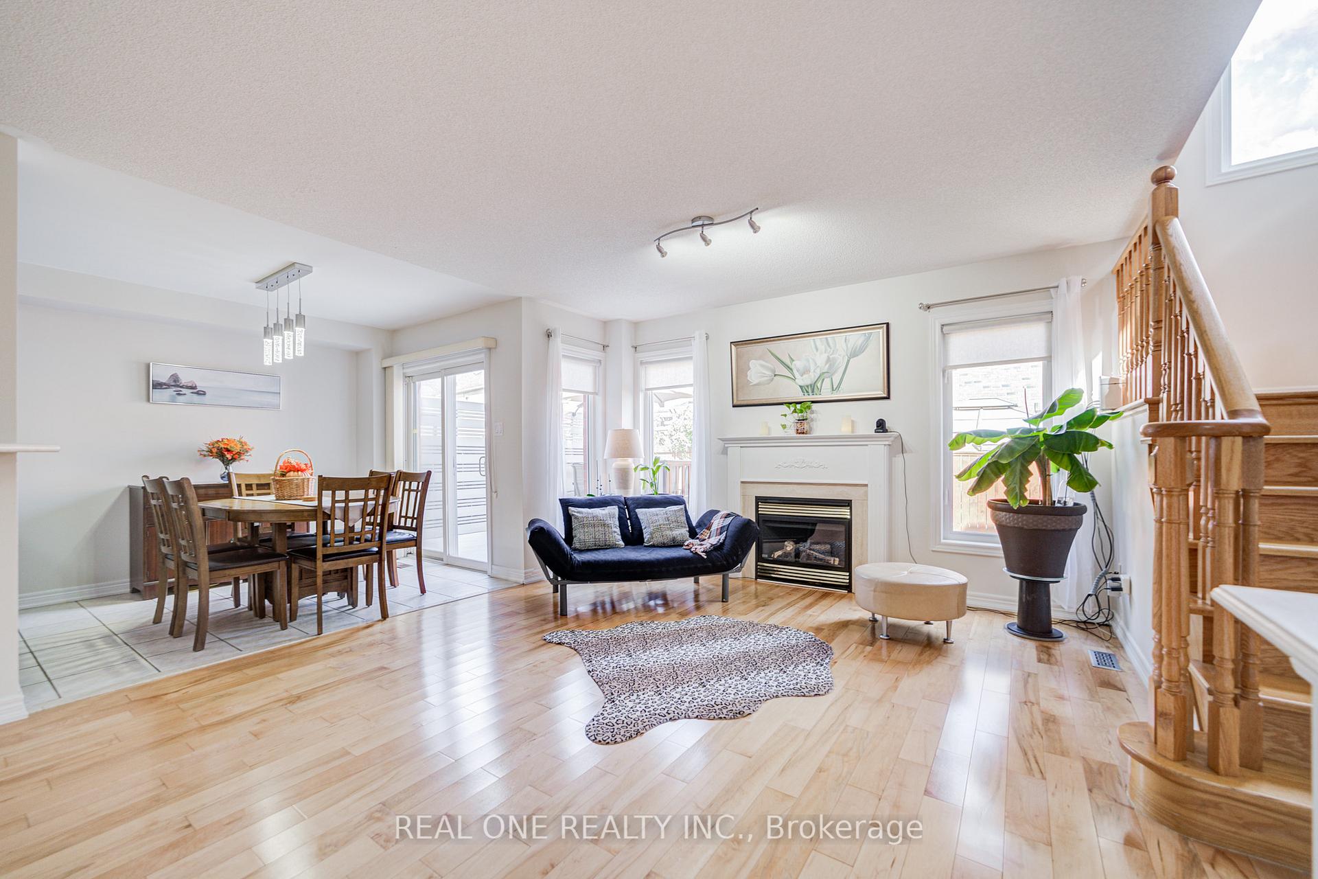 Photo 9 of 16 Boulderbrook Drive, Scarborough, Rouge — HOMEH