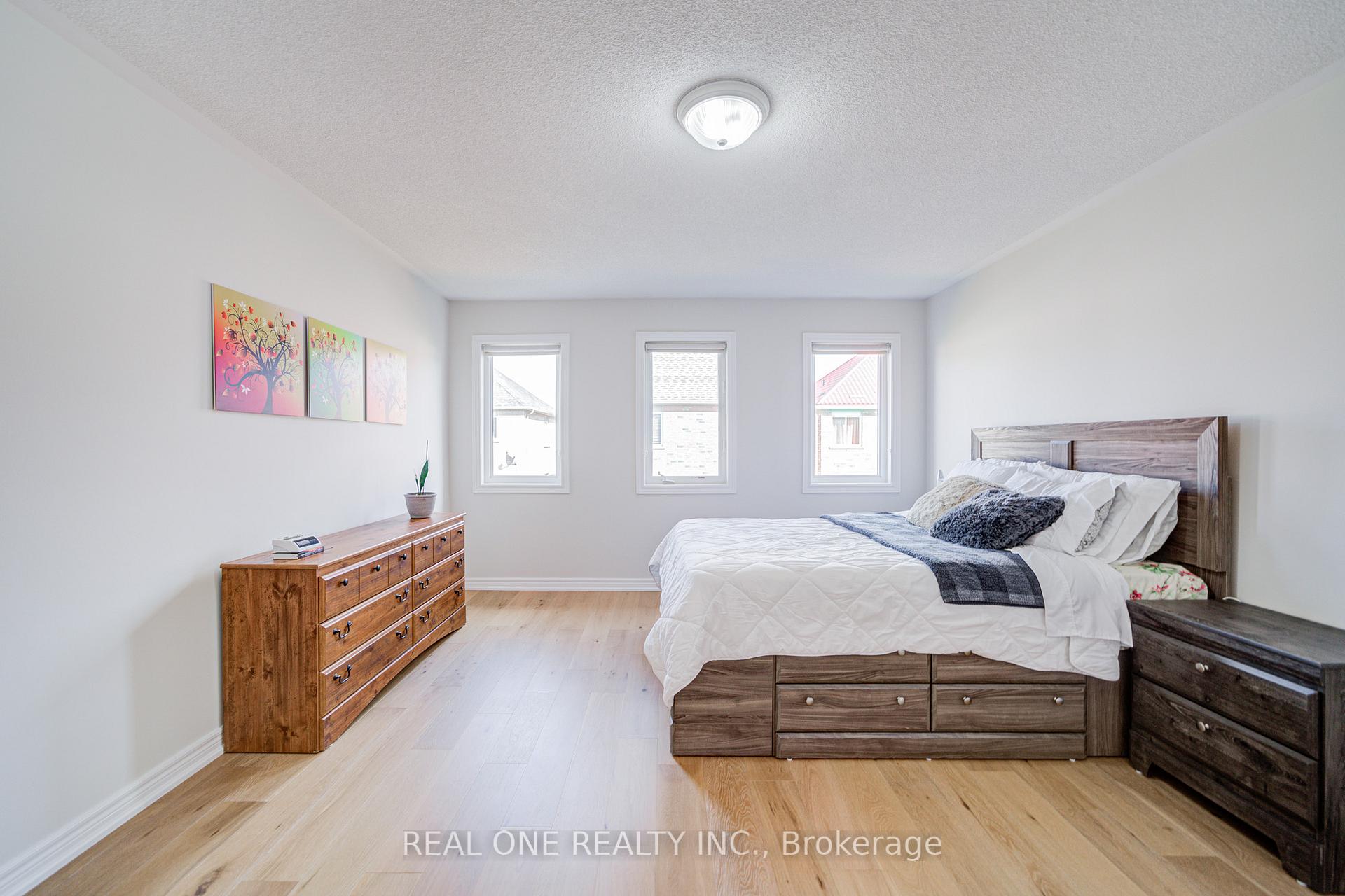 Photo 24 of 16 Boulderbrook Drive, Scarborough, Rouge — HOMEH