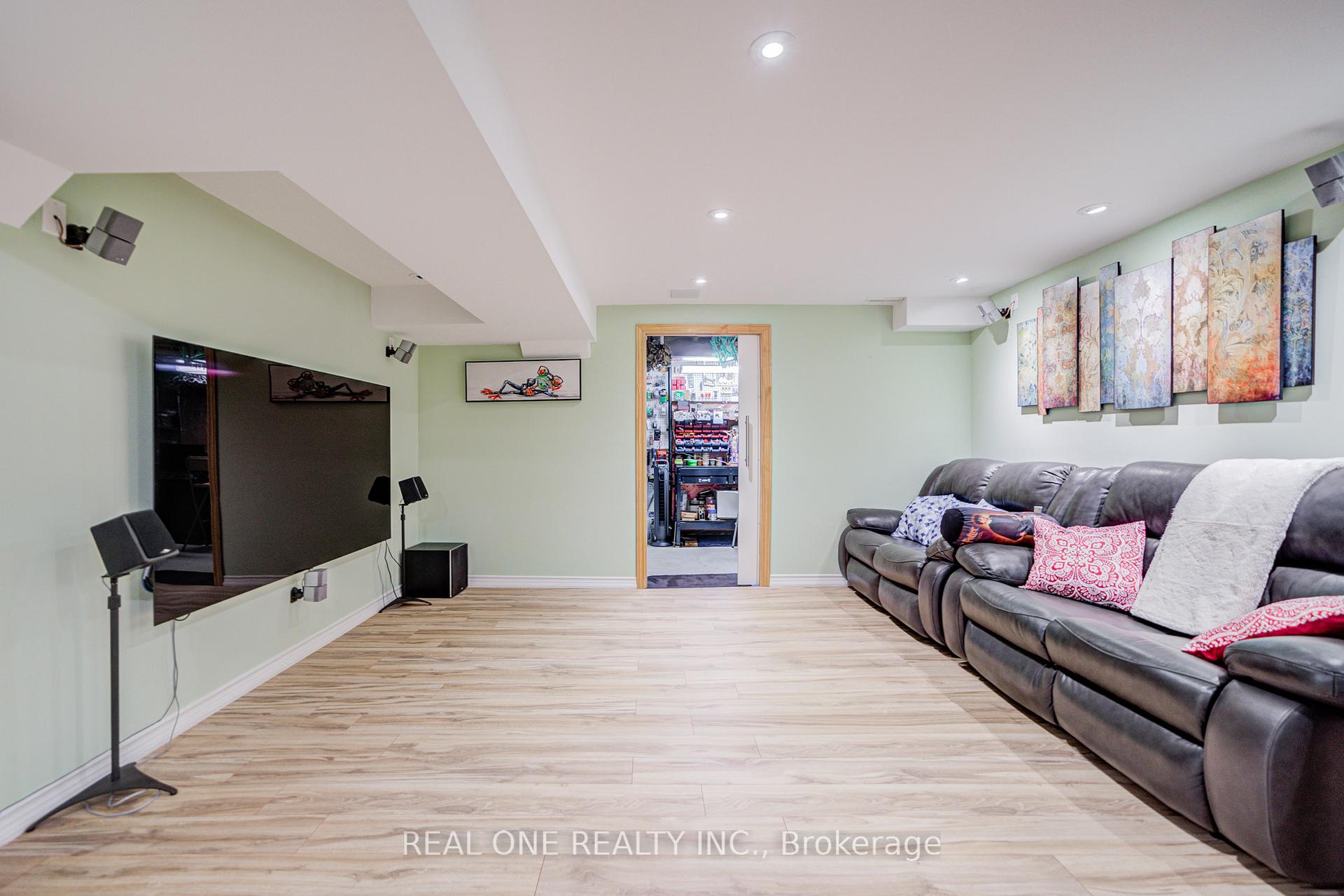 Photo 34 of 16 Boulderbrook Drive, Scarborough, Rouge — HOMEH