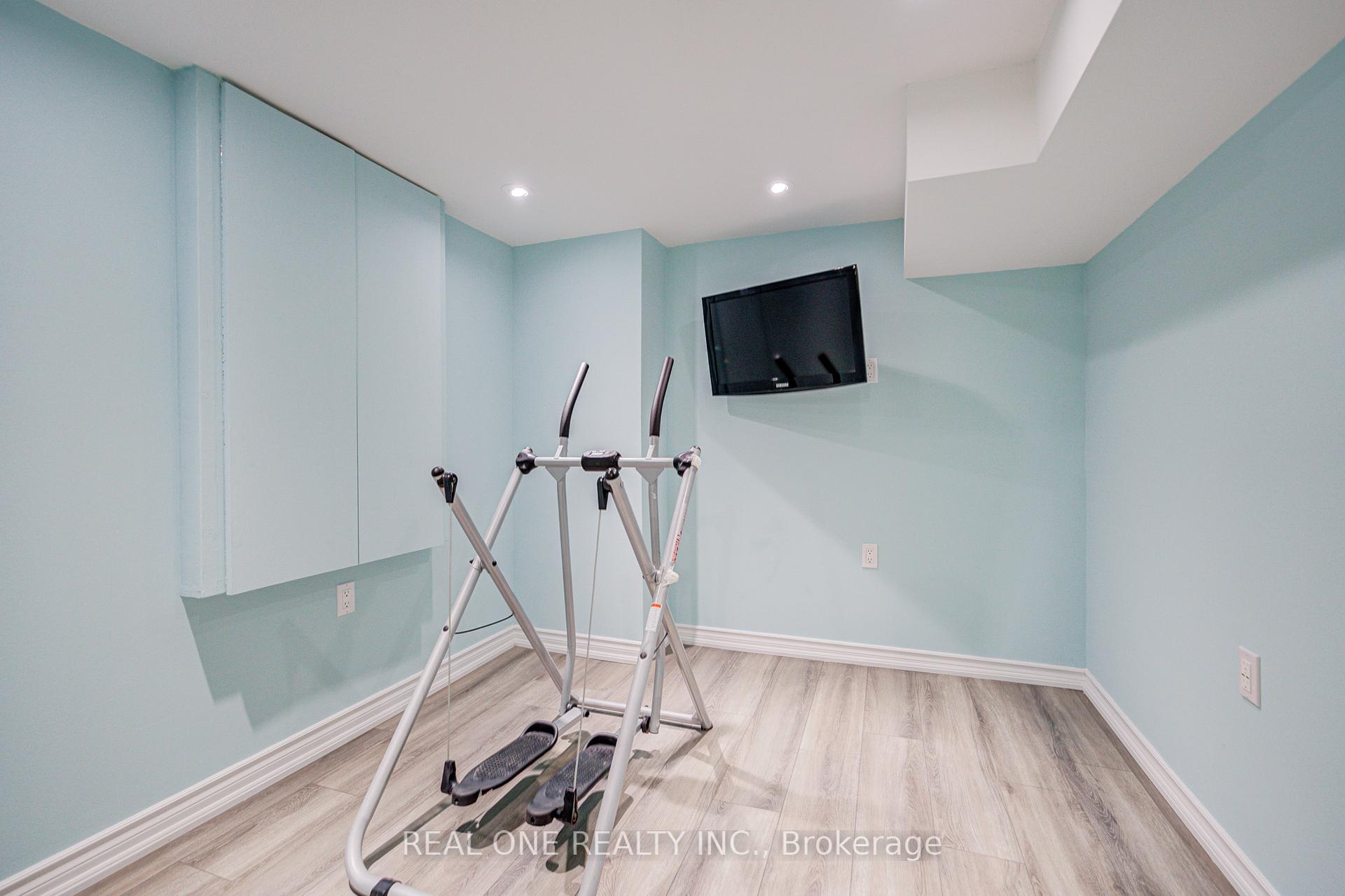 Photo 37 of 16 Boulderbrook Drive, Scarborough, Rouge — HOMEH