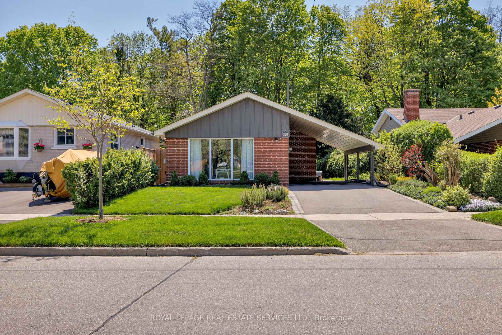 Photo 2 of 19 Bow Valley Drive, Scarborough, Morningside — HOMEH
