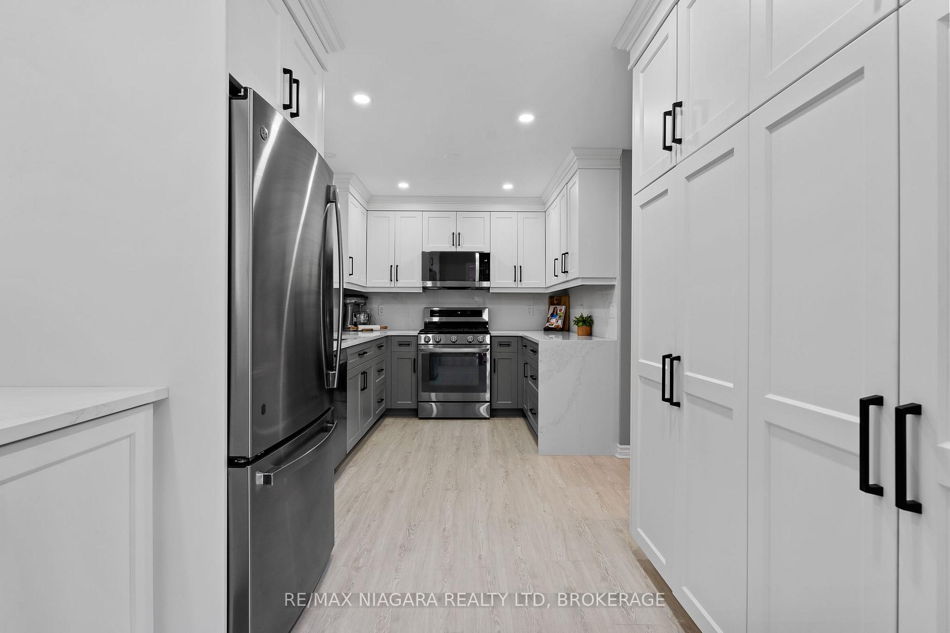 Photo 4 of 46 Baxter Crescent, Thorold, Confederation Heights — HOMEH