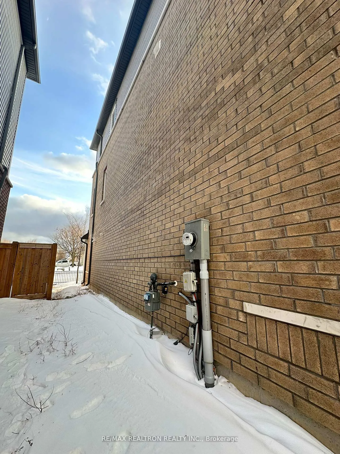 Photo 13 of 835 Atwater Path, Oshawa, Lakeview — HOMEH